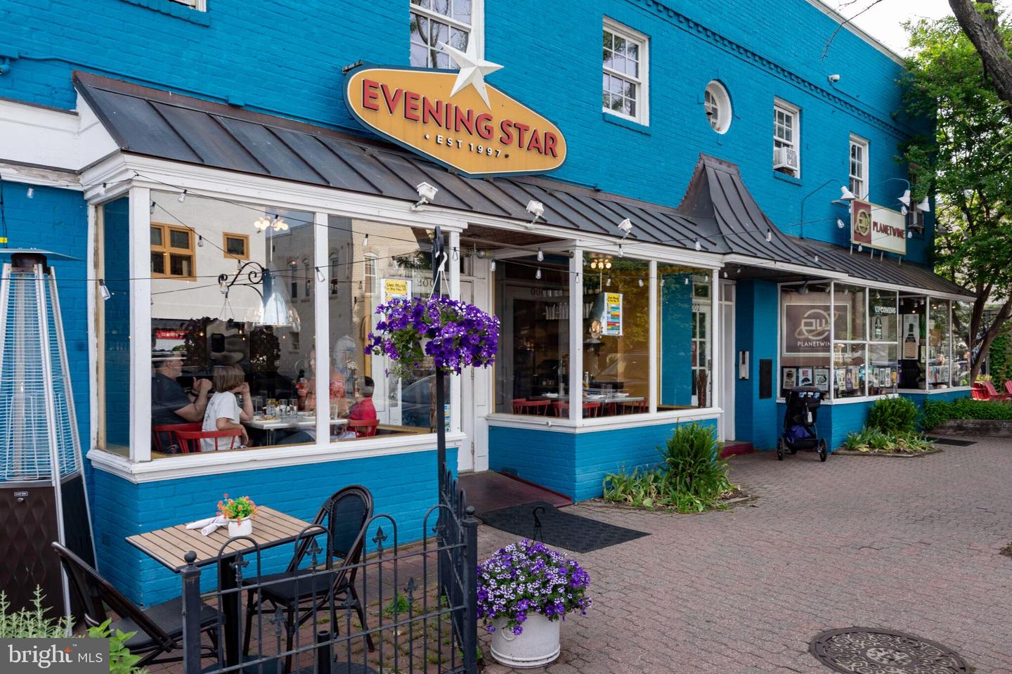 216 DUNCAN AVE, ALEXANDRIA, Virginia 22301, 3 Bedrooms Bedrooms, ,2 BathroomsBathrooms,Residential,For sale,216 DUNCAN AVE,VAAX2038774 MLS # VAAX2038774