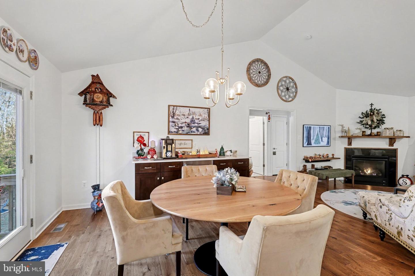 11514 LIGHT LN, SPOTSYLVANIA, Virginia 22551, 3 Bedrooms Bedrooms, ,3 BathroomsBathrooms,Residential,For sale,11514 LIGHT LN,VASP2030994 MLS # VASP2030994