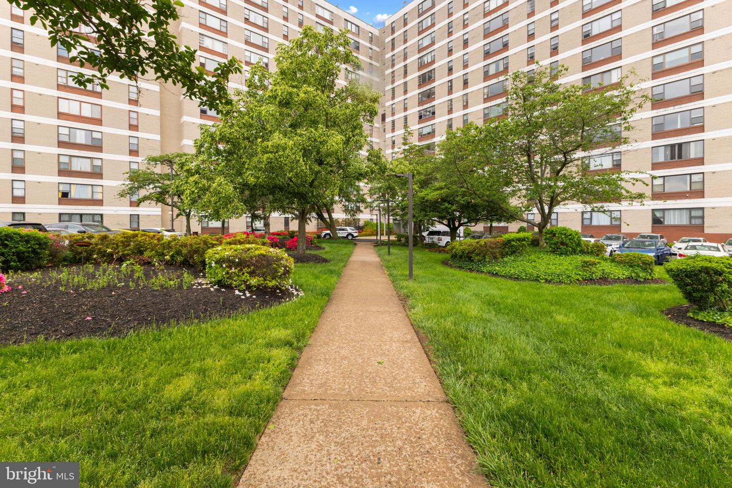 4600 DUKE ST #613, ALEXANDRIA, Virginia 22304, 2 Bedrooms Bedrooms, ,1 BathroomBathrooms,Residential,For sale,4600 DUKE ST #613,VAAX2043528 MLS # VAAX2043528