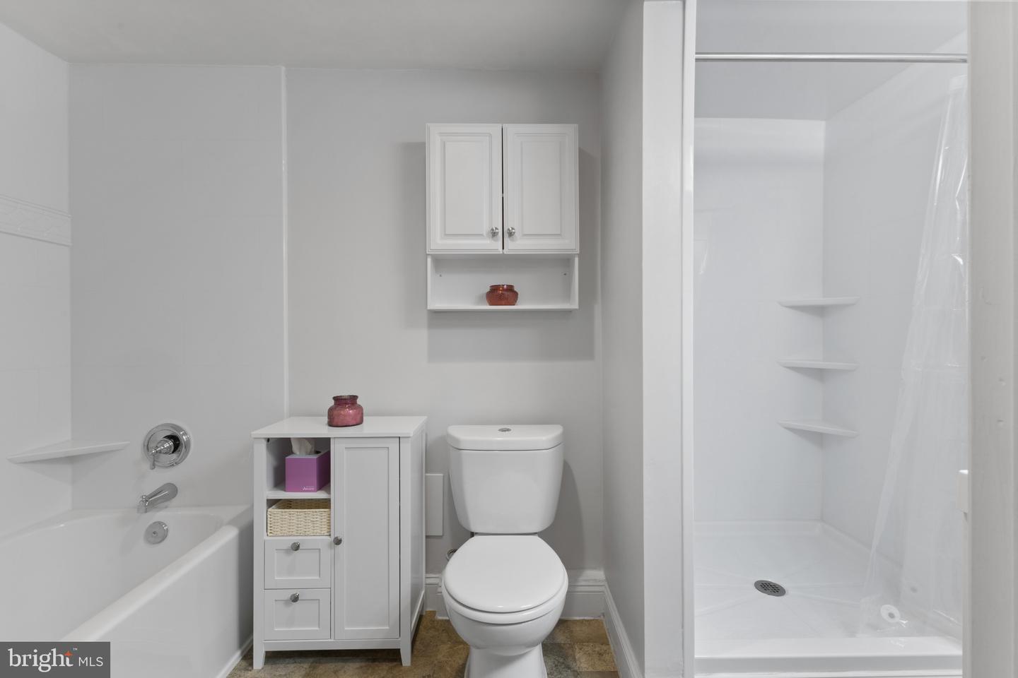 4600 DUKE ST #613, ALEXANDRIA, Virginia 22304, 2 Bedrooms Bedrooms, ,1 BathroomBathrooms,Residential,For sale,4600 DUKE ST #613,VAAX2043528 MLS # VAAX2043528