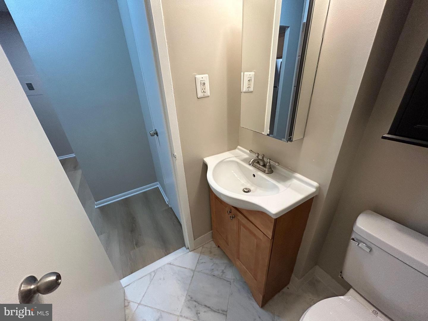 5340 HOLMES RUN PKWY #217, ALEXANDRIA, Virginia 22304, 1 Bedroom Bedrooms, ,1 BathroomBathrooms,Residential,For sale,5340 HOLMES RUN PKWY #217,VAAX2045600 MLS # VAAX2045600