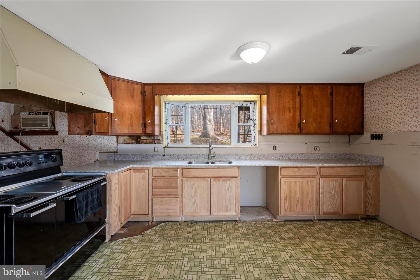 179 RIVER PARK LN, BLUEMONT, Virginia 20135, 5 Bedrooms Bedrooms, 11 Rooms Rooms,3 BathroomsBathrooms,Residential,For sale,179 RIVER PARK LN,VACL2003800 MLS # VACL2003800