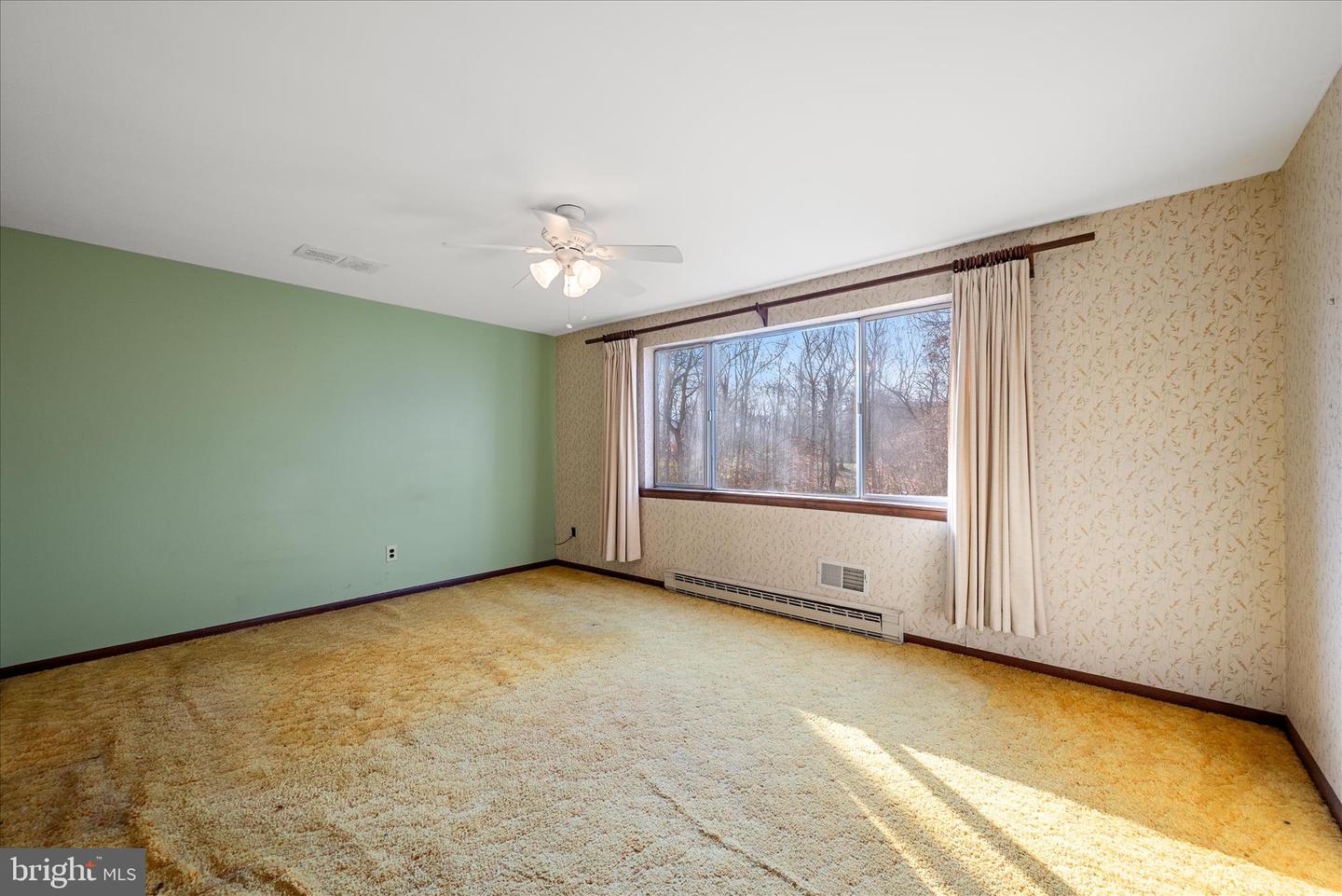 179 RIVER PARK LN, BLUEMONT, Virginia 20135, 5 Bedrooms Bedrooms, 11 Rooms Rooms,3 BathroomsBathrooms,Residential,For sale,179 RIVER PARK LN,VACL2003800 MLS # VACL2003800