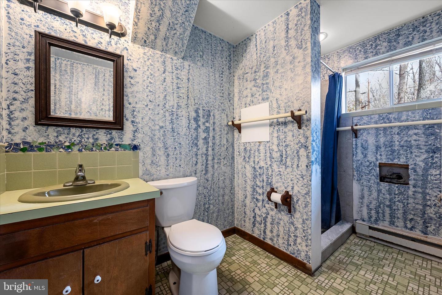 179 RIVER PARK LN, BLUEMONT, Virginia 20135, 5 Bedrooms Bedrooms, 11 Rooms Rooms,3 BathroomsBathrooms,Residential,For sale,179 RIVER PARK LN,VACL2003800 MLS # VACL2003800