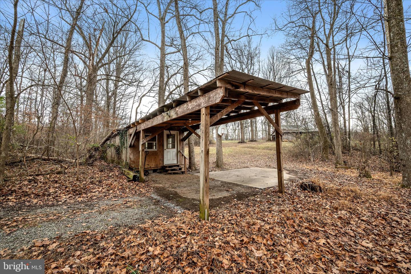 179 RIVER PARK LN, BLUEMONT, Virginia 20135, 5 Bedrooms Bedrooms, 11 Rooms Rooms,3 BathroomsBathrooms,Residential,For sale,179 RIVER PARK LN,VACL2003800 MLS # VACL2003800