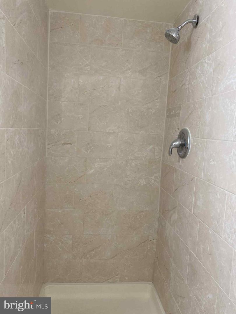 2900 KINGS CHAPEL RD #1, FALLS CHURCH, Virginia 22042, 3 Bedrooms Bedrooms, ,2 BathroomsBathrooms,Residential,For sale,2900 KINGS CHAPEL RD #1,VAFX2253266 MLS # VAFX2253266