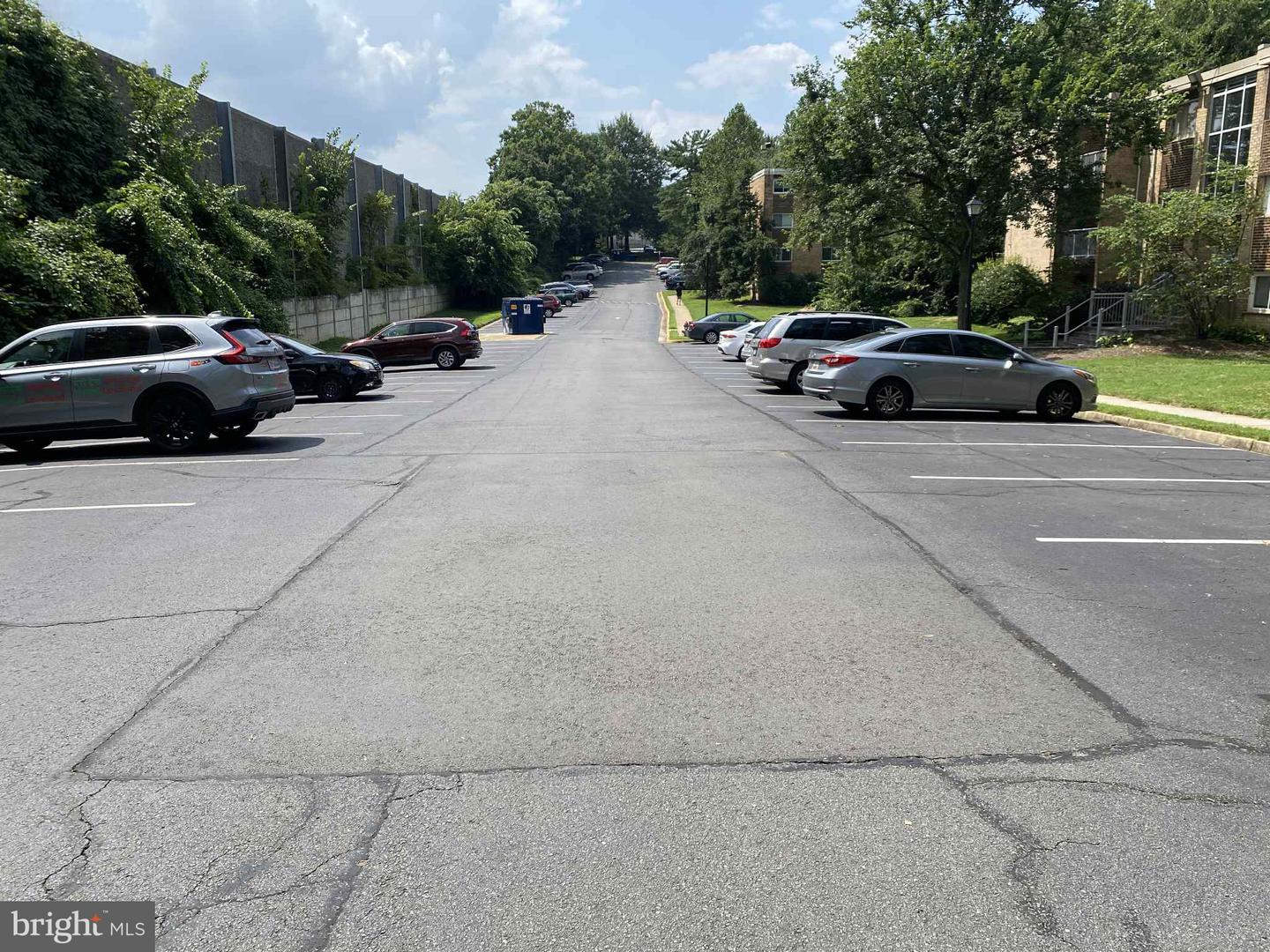 2900 KINGS CHAPEL RD #1, FALLS CHURCH, Virginia 22042, 3 Bedrooms Bedrooms, ,2 BathroomsBathrooms,Residential,For sale,2900 KINGS CHAPEL RD #1,VAFX2253266 MLS # VAFX2253266