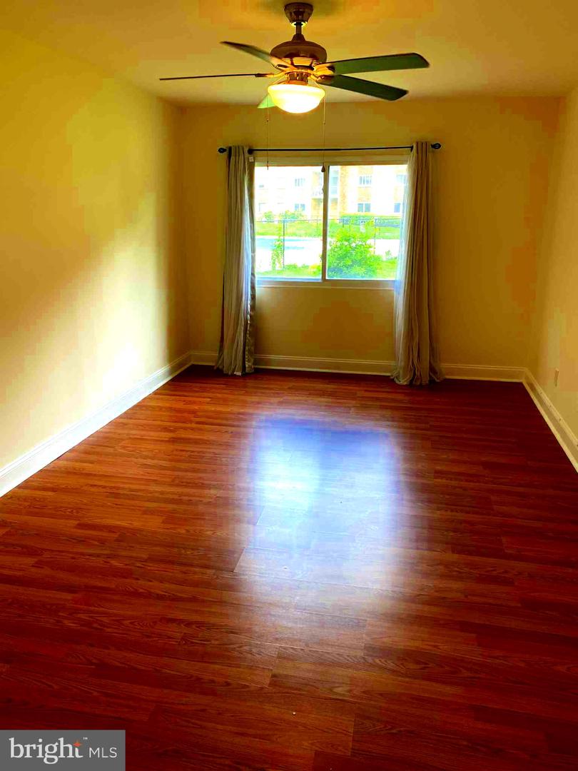 2900 KINGS CHAPEL RD #1, FALLS CHURCH, Virginia 22042, 3 Bedrooms Bedrooms, ,2 BathroomsBathrooms,Residential,For sale,2900 KINGS CHAPEL RD #1,VAFX2253266 MLS # VAFX2253266