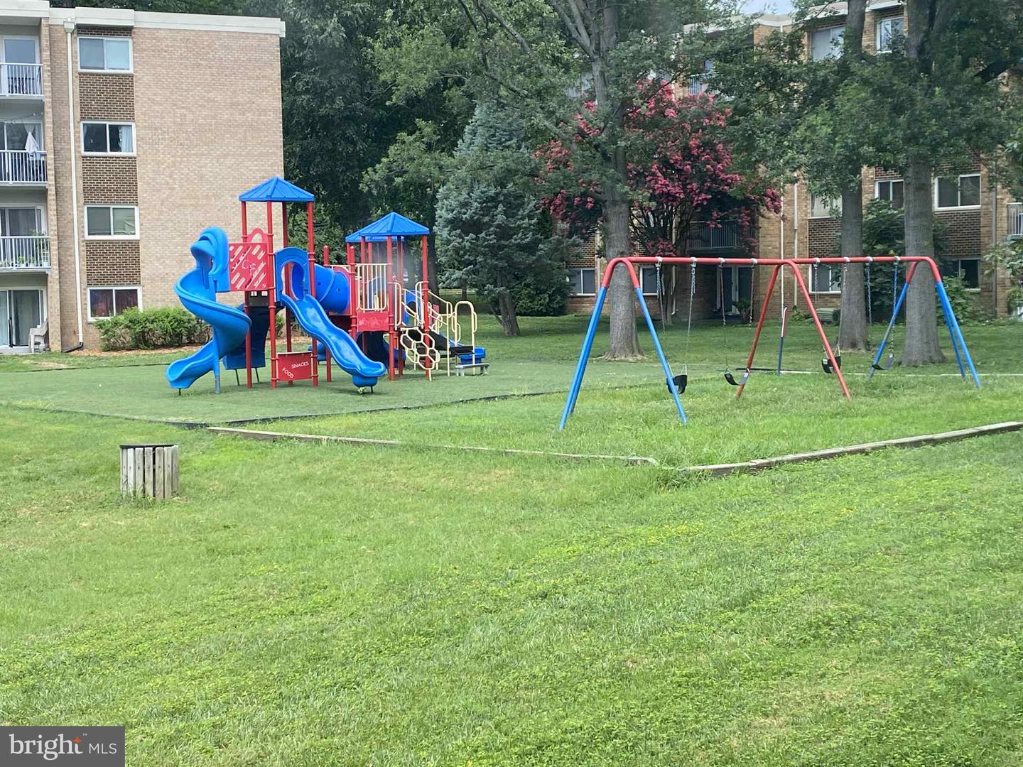 2900 KINGS CHAPEL RD #1, FALLS CHURCH, Virginia 22042, 3 Bedrooms Bedrooms, ,2 BathroomsBathrooms,Residential,For sale,2900 KINGS CHAPEL RD #1,VAFX2253266 MLS # VAFX2253266