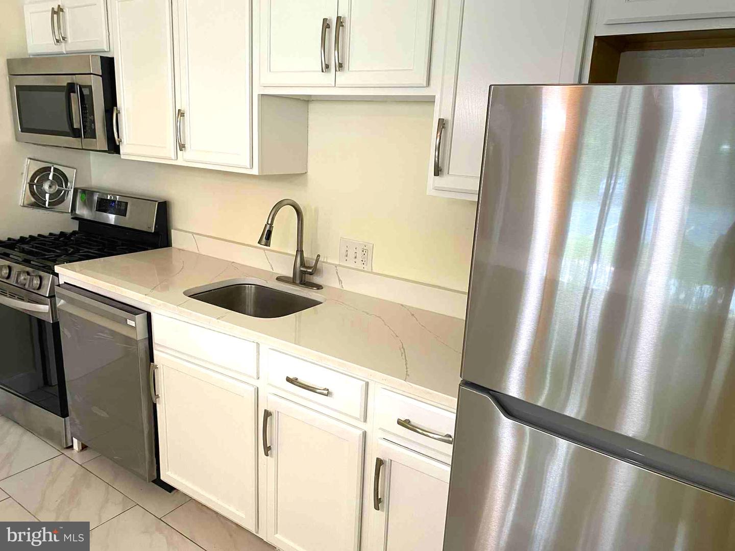 2900 KINGS CHAPEL RD #1, FALLS CHURCH, Virginia 22042, 3 Bedrooms Bedrooms, ,2 BathroomsBathrooms,Residential,For sale,2900 KINGS CHAPEL RD #1,VAFX2253266 MLS # VAFX2253266