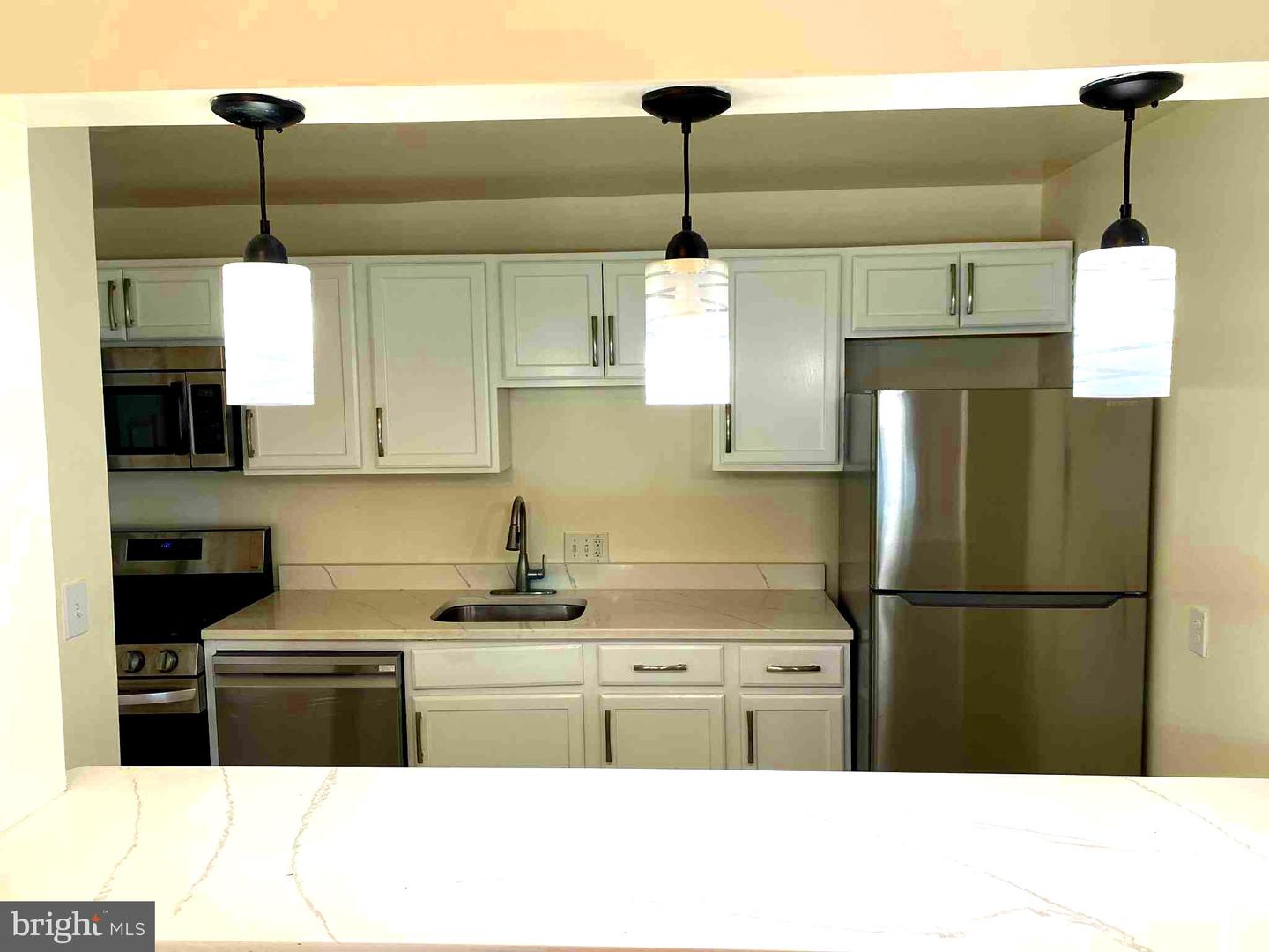 2900 KINGS CHAPEL RD #1, FALLS CHURCH, Virginia 22042, 3 Bedrooms Bedrooms, ,2 BathroomsBathrooms,Residential,For sale,2900 KINGS CHAPEL RD #1,VAFX2253266 MLS # VAFX2253266