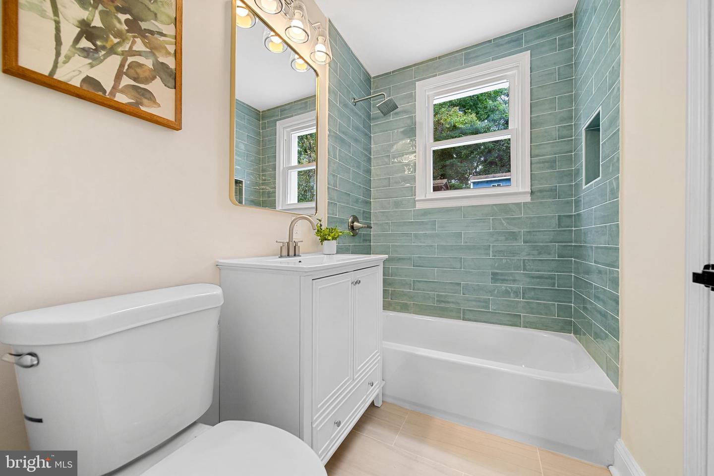 1404 N POWHATAN ST, ARLINGTON, Virginia 22205, 3 Bedrooms Bedrooms, ,4 BathroomsBathrooms,Residential,For sale,1404 N POWHATAN ST,VAAR2063966 MLS # VAAR2063966