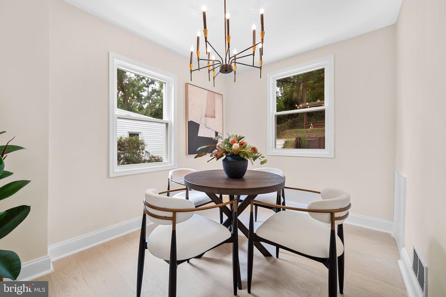 1404 N POWHATAN ST, ARLINGTON, Virginia 22205, 3 Bedrooms Bedrooms, ,4 BathroomsBathrooms,Residential,For sale,1404 N POWHATAN ST,VAAR2063966 MLS # VAAR2063966