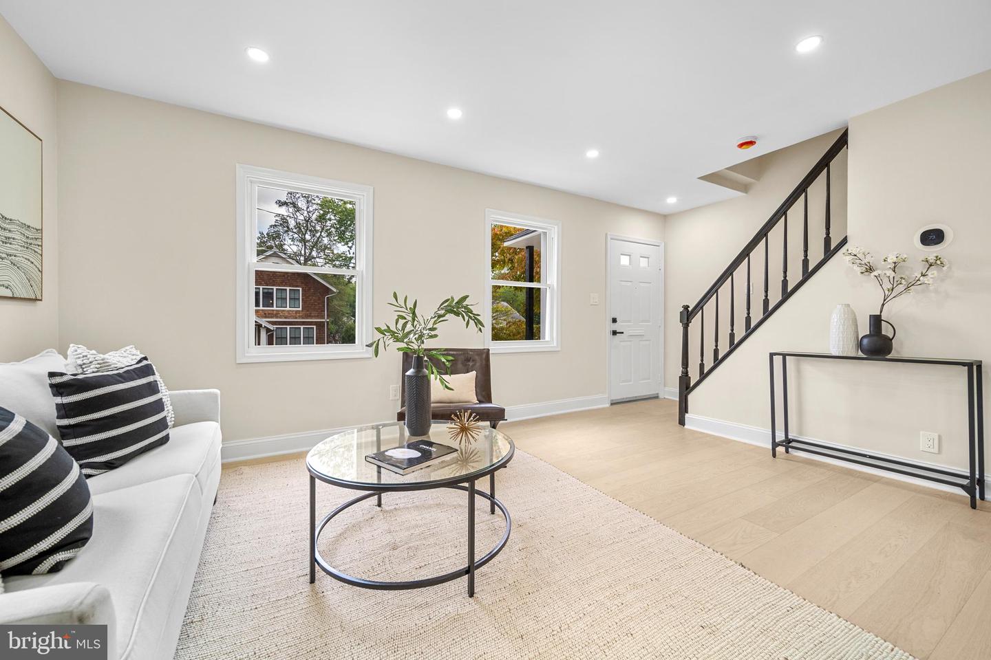 1404 N POWHATAN ST, ARLINGTON, Virginia 22205, 3 Bedrooms Bedrooms, ,4 BathroomsBathrooms,Residential,For sale,1404 N POWHATAN ST,VAAR2063966 MLS # VAAR2063966