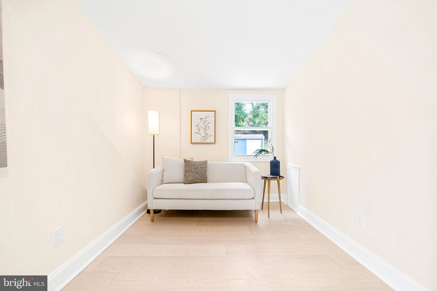 1404 N POWHATAN ST, ARLINGTON, Virginia 22205, 3 Bedrooms Bedrooms, ,4 BathroomsBathrooms,Residential,For sale,1404 N POWHATAN ST,VAAR2063966 MLS # VAAR2063966