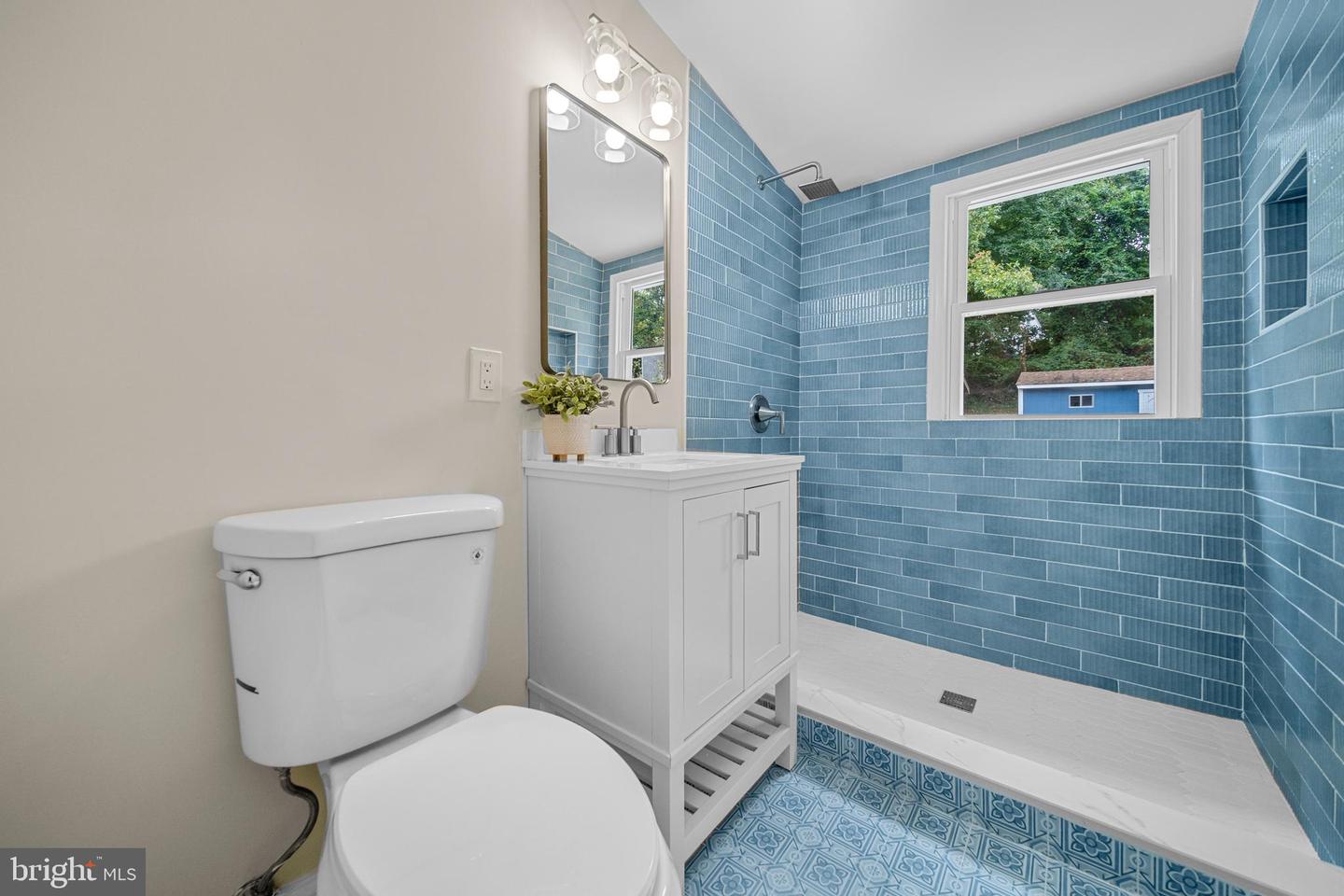 1404 N POWHATAN ST, ARLINGTON, Virginia 22205, 3 Bedrooms Bedrooms, ,4 BathroomsBathrooms,Residential,For sale,1404 N POWHATAN ST,VAAR2063966 MLS # VAAR2063966