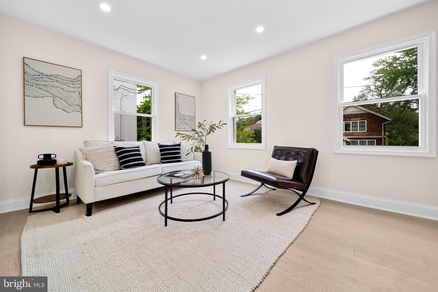 1404 N POWHATAN ST, ARLINGTON, Virginia 22205, 3 Bedrooms Bedrooms, ,4 BathroomsBathrooms,Residential,For sale,1404 N POWHATAN ST,VAAR2063966 MLS # VAAR2063966