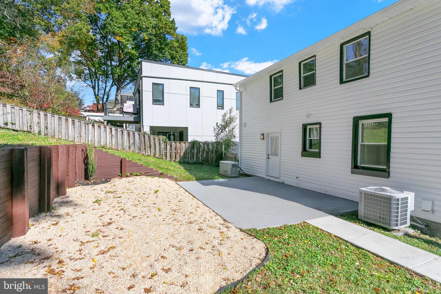 1404 N POWHATAN ST, ARLINGTON, Virginia 22205, 3 Bedrooms Bedrooms, ,4 BathroomsBathrooms,Residential,For sale,1404 N POWHATAN ST,VAAR2063966 MLS # VAAR2063966