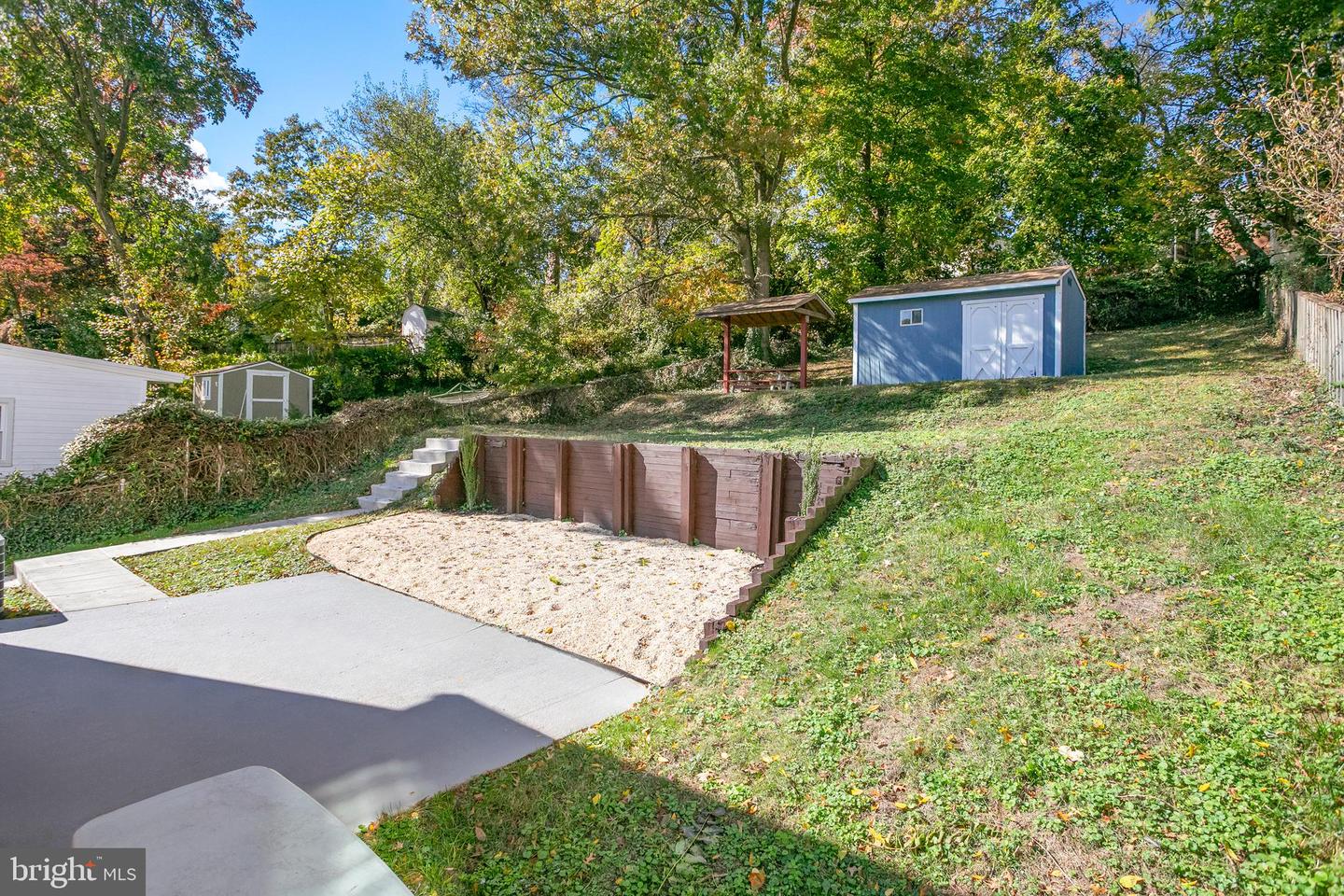 1404 N POWHATAN ST, ARLINGTON, Virginia 22205, 3 Bedrooms Bedrooms, ,4 BathroomsBathrooms,Residential,For sale,1404 N POWHATAN ST,VAAR2063966 MLS # VAAR2063966