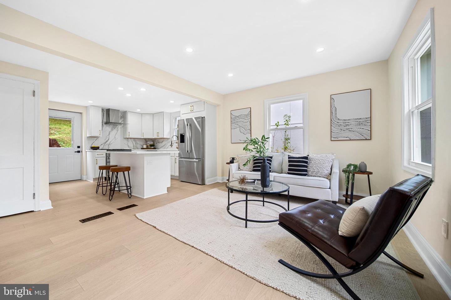 1404 N POWHATAN ST, ARLINGTON, Virginia 22205, 3 Bedrooms Bedrooms, ,4 BathroomsBathrooms,Residential,For sale,1404 N POWHATAN ST,VAAR2063966 MLS # VAAR2063966