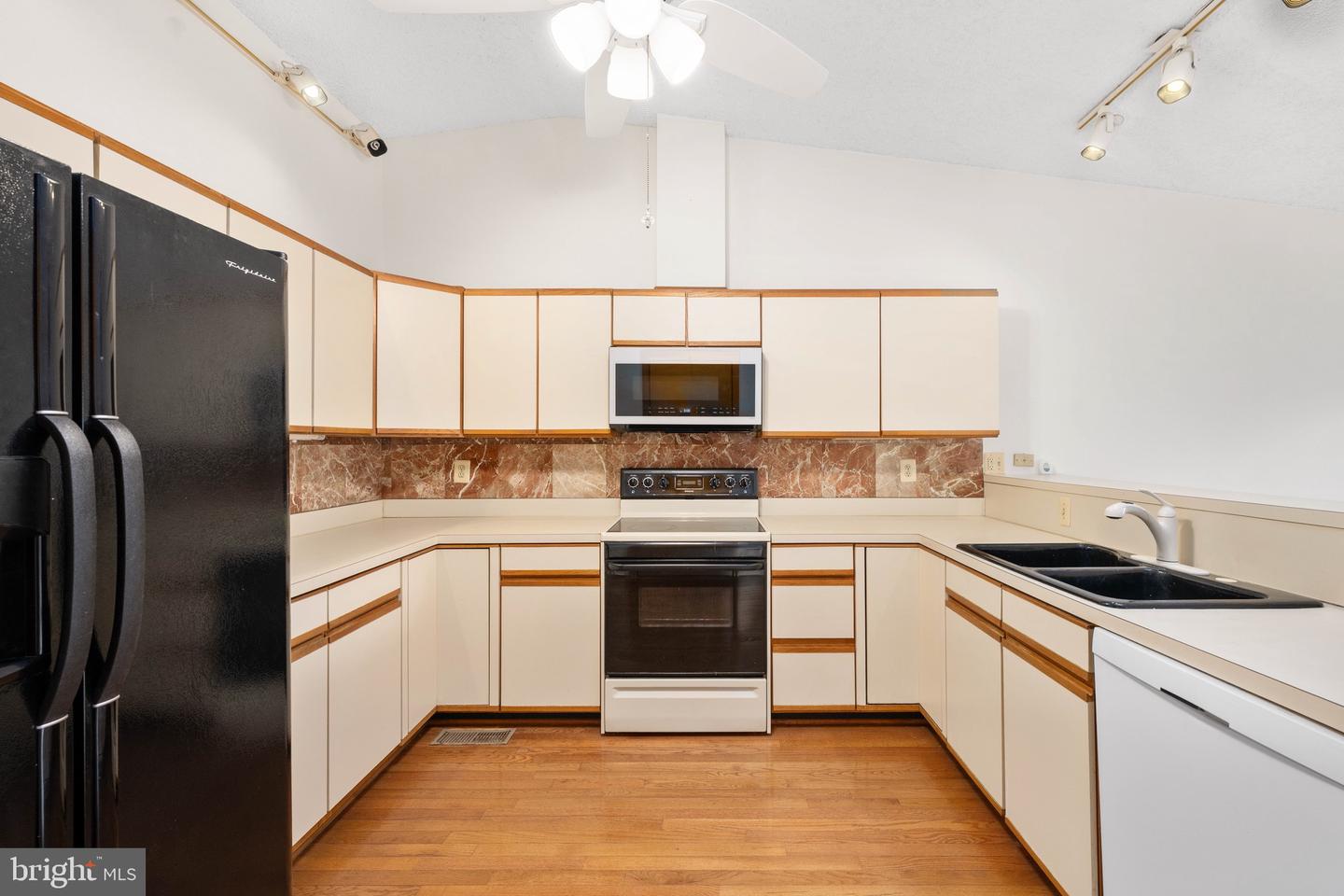 6207 POSSUM TROT CT, MANASSAS, Virginia 20112, 5 Bedrooms Bedrooms, ,3 BathroomsBathrooms,Residential,For sale,6207 POSSUM TROT CT,VAPW2104656 MLS # VAPW2104656 6207 POSSUM TROT CT, MANASSAS, Virginia 20112, 5 Bedrooms Bedrooms, ,3 BathroomsBathrooms,Residential,For sale,6207 POSSUM TROT CT,VAPW2104656 MLS # VAPW2104656