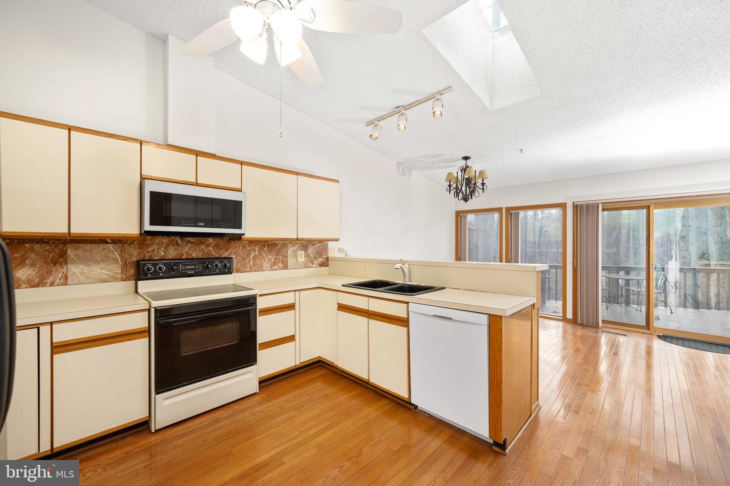 6207 POSSUM TROT CT, MANASSAS, Virginia 20112, 5 Bedrooms Bedrooms, ,3 BathroomsBathrooms,Residential,For sale,6207 POSSUM TROT CT,VAPW2104656 MLS # VAPW2104656 6207 POSSUM TROT CT, MANASSAS, Virginia 20112, 5 Bedrooms Bedrooms, ,3 BathroomsBathrooms,Residential,For sale,6207 POSSUM TROT CT,VAPW2104656 MLS # VAPW2104656