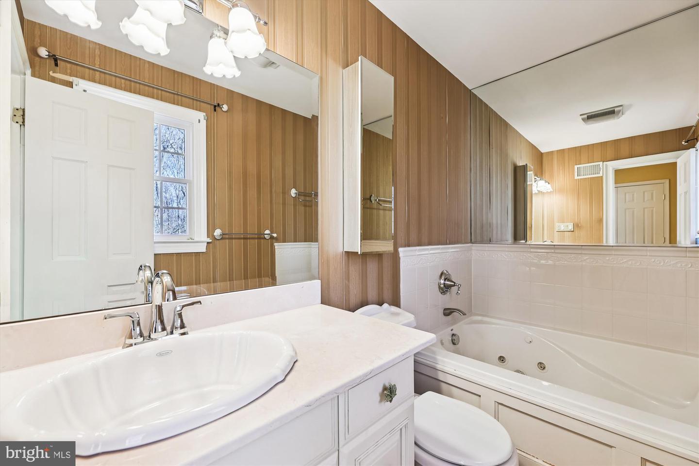 8510 BROWNING CT, ANNANDALE, Virginia 22003, 4 Bedrooms Bedrooms, ,2 BathroomsBathrooms,Residential,For sale,8510 BROWNING CT,VAFX2270222 MLS # VAFX2270222