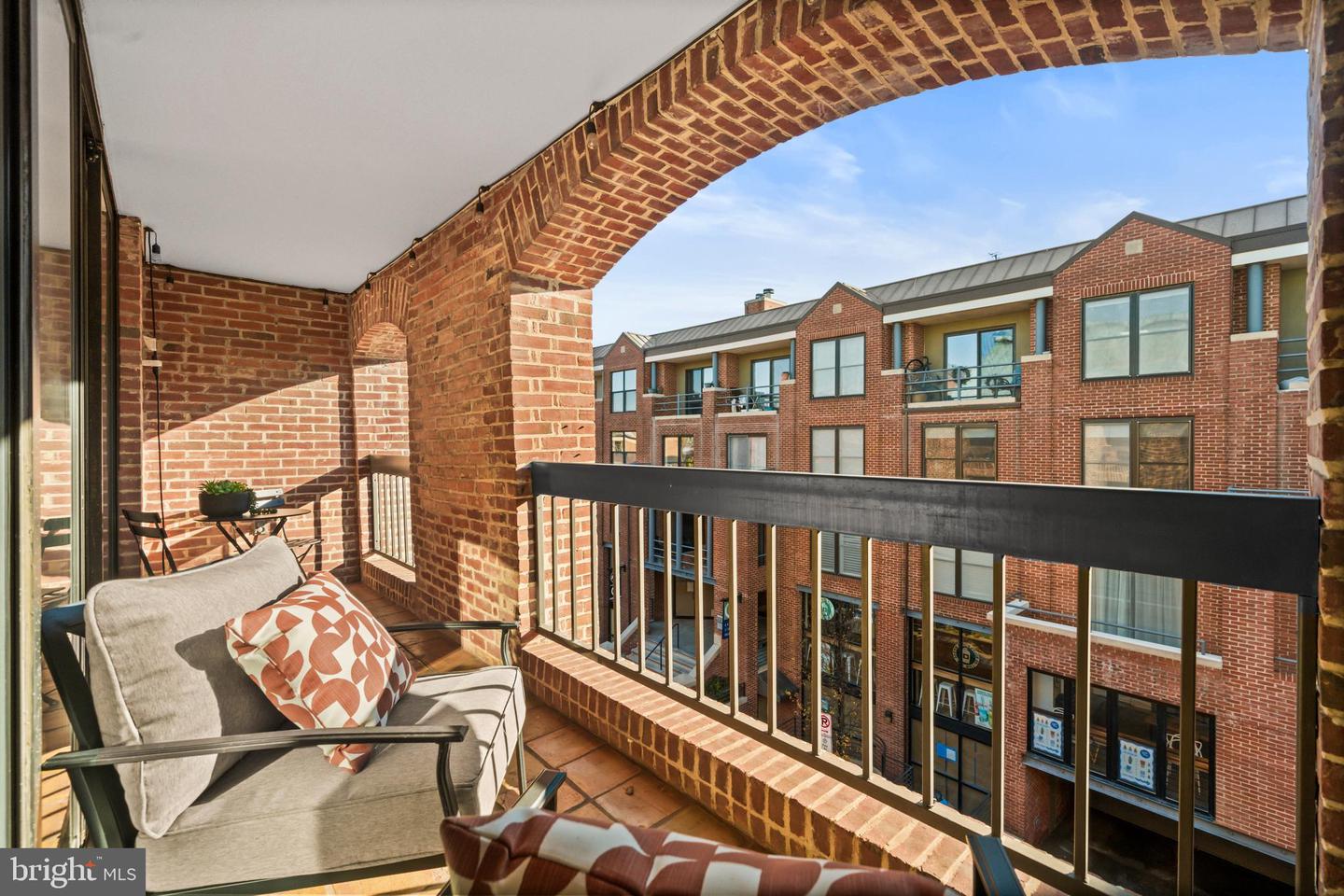 3225 GRACE ST NW #219, WASHINGTON, District Of Columbia 20007, 2 Bedrooms Bedrooms, ,1 BathroomBathrooms,Residential,For sale,3225 GRACE ST NW #219,DCDC2226014 MLS # DCDC2226014