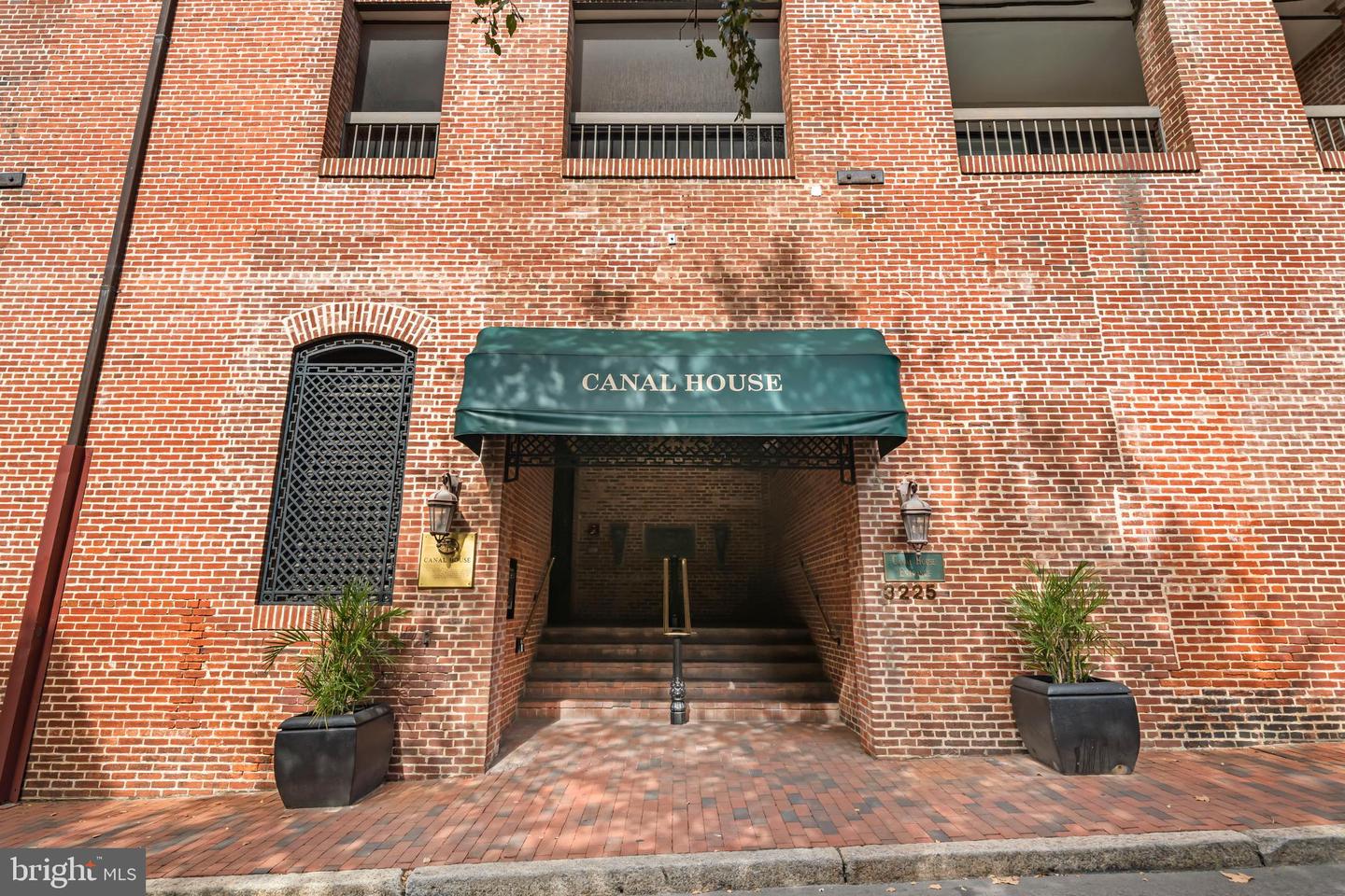 3225 GRACE ST NW #219, WASHINGTON, District Of Columbia 20007, 2 Bedrooms Bedrooms, ,1 BathroomBathrooms,Residential,For sale,3225 GRACE ST NW #219,DCDC2226014 MLS # DCDC2226014