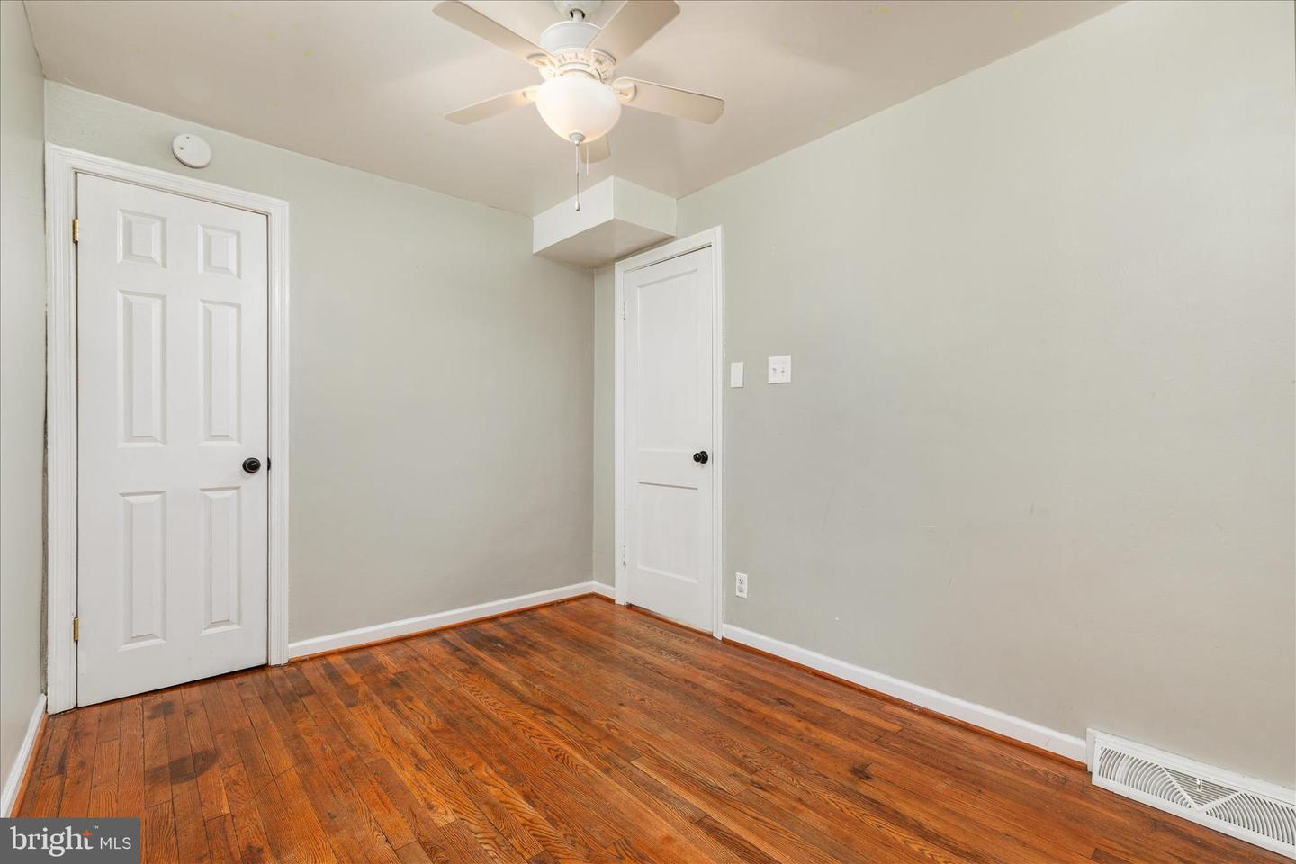 514 MANASSAS AVE, FRONT ROYAL, Virginia 22630, 2 Bedrooms Bedrooms, ,1 BathroomBathrooms,Residential,For sale,514 MANASSAS AVE,VAWR2012542 MLS # VAWR2012542