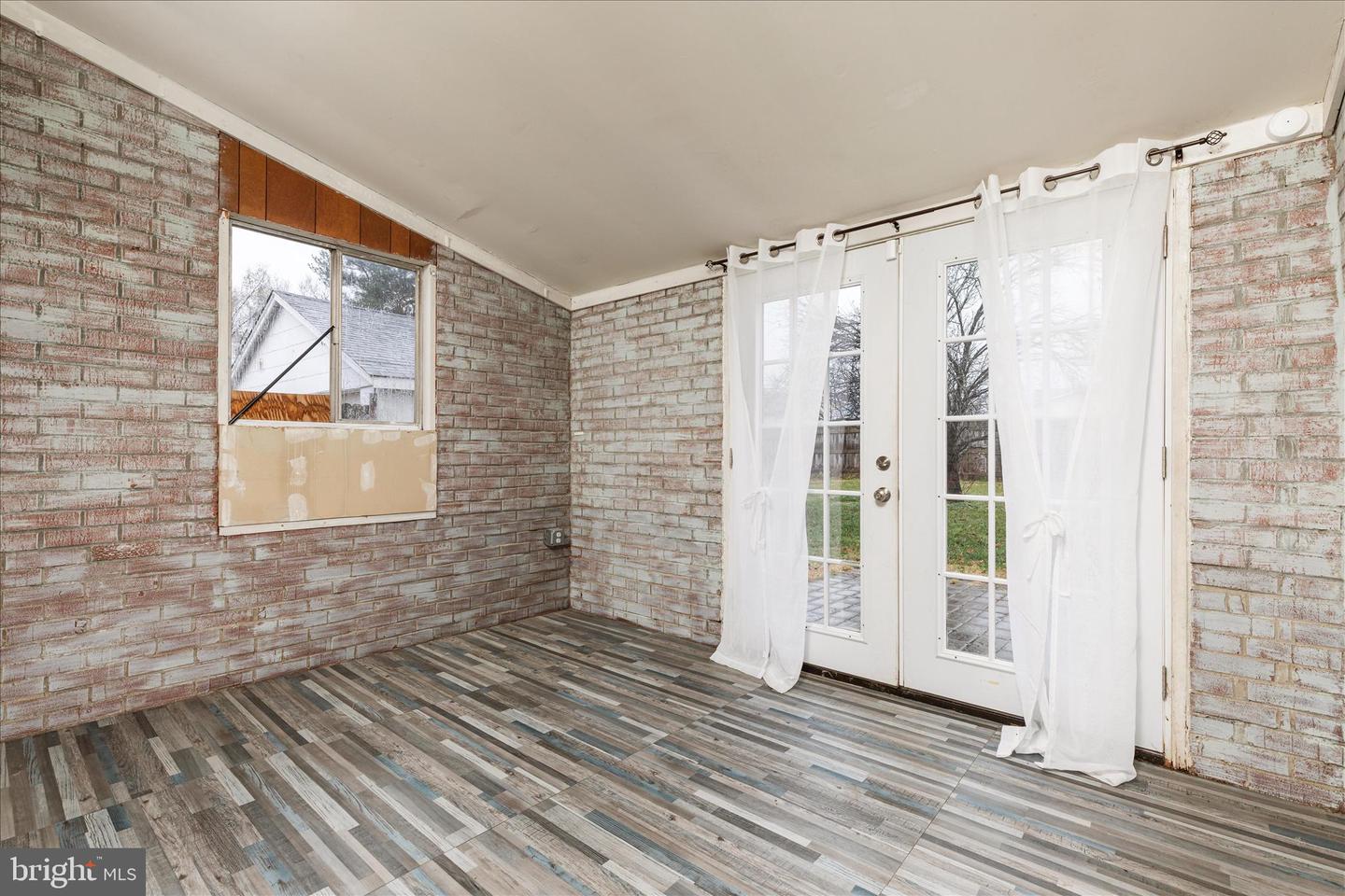 514 MANASSAS AVE, FRONT ROYAL, Virginia 22630, 2 Bedrooms Bedrooms, ,1 BathroomBathrooms,Residential,For sale,514 MANASSAS AVE,VAWR2012542 MLS # VAWR2012542