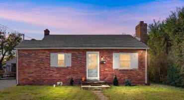 514 MANASSAS AVE, FRONT ROYAL, Virginia 22630, 2 Bedrooms Bedrooms, ,1 BathroomBathrooms,Residential,For sale,514 MANASSAS AVE,VAWR2012542 MLS # VAWR2012542