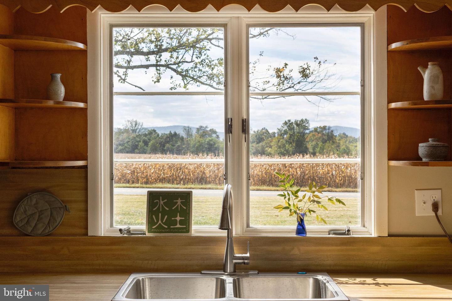 9441 CONSTITUTION HWY, SOMERSET, Virginia 22972, 2 Bedrooms Bedrooms, 7 Rooms Rooms,1 BathroomBathrooms,Residential,For sale,9441 CONSTITUTION HWY,VAOR2012532 MLS # VAOR2012532