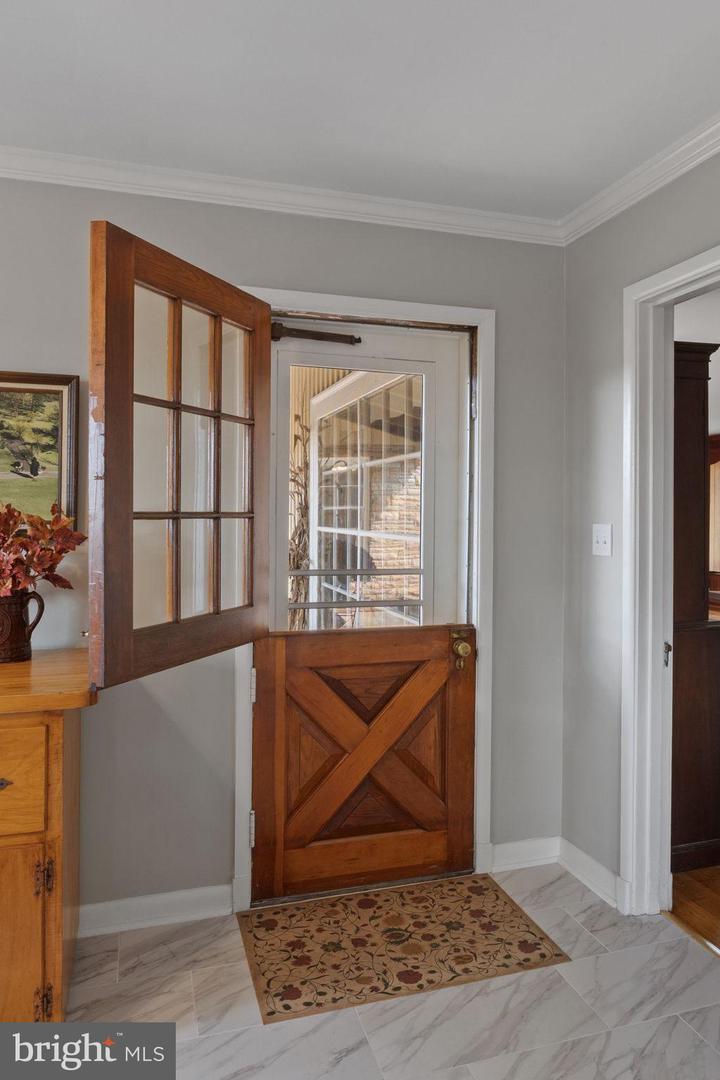 9441 CONSTITUTION HWY, SOMERSET, Virginia 22972, 2 Bedrooms Bedrooms, 7 Rooms Rooms,1 BathroomBathrooms,Residential,For sale,9441 CONSTITUTION HWY,VAOR2012532 MLS # VAOR2012532