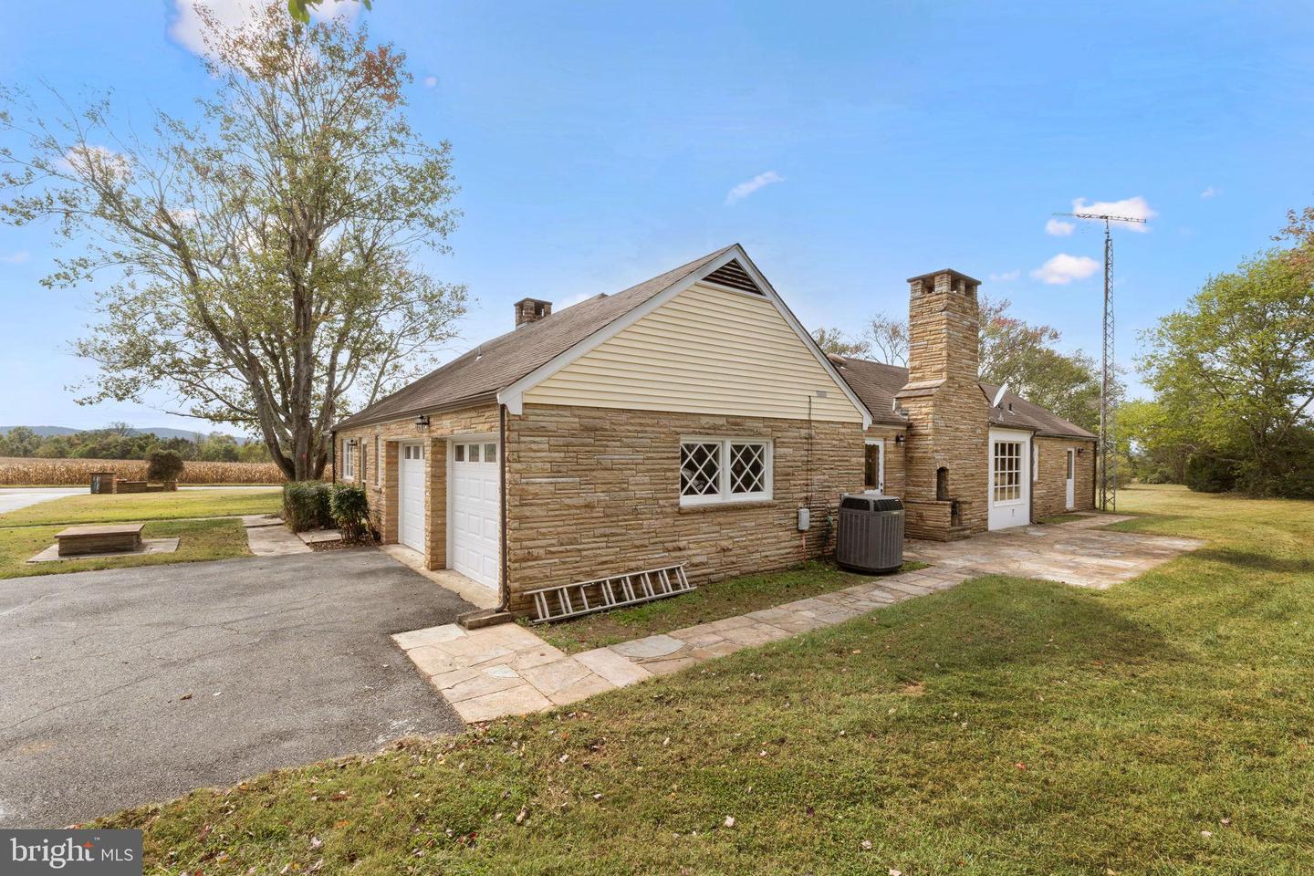 9441 CONSTITUTION HWY, SOMERSET, Virginia 22972, 2 Bedrooms Bedrooms, 7 Rooms Rooms,1 BathroomBathrooms,Residential,For sale,9441 CONSTITUTION HWY,VAOR2012532 MLS # VAOR2012532