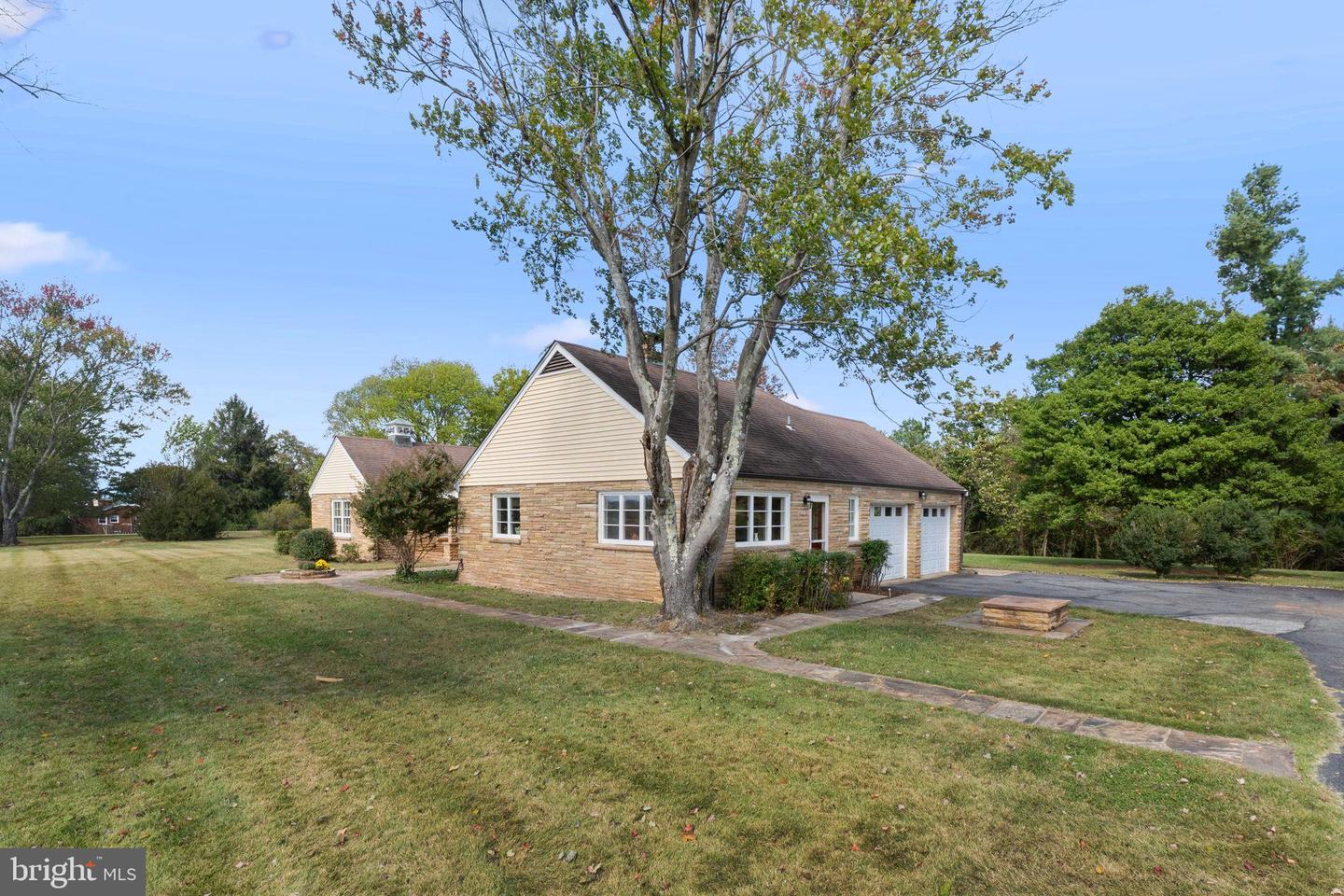 9441 CONSTITUTION HWY, SOMERSET, Virginia 22972, 2 Bedrooms Bedrooms, 7 Rooms Rooms,1 BathroomBathrooms,Residential,For sale,9441 CONSTITUTION HWY,VAOR2012532 MLS # VAOR2012532