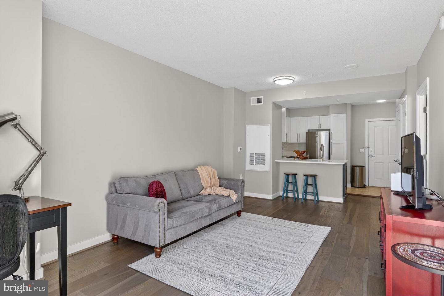 555 MASSACHUSETTS AVE NW #406, WASHINGTON, District Of Columbia 20001, 1 Bedroom Bedrooms, ,1 BathroomBathrooms,Residential,For sale,555 MASSACHUSETTS AVE NW #406,DCDC2226998 MLS # DCDC2226998