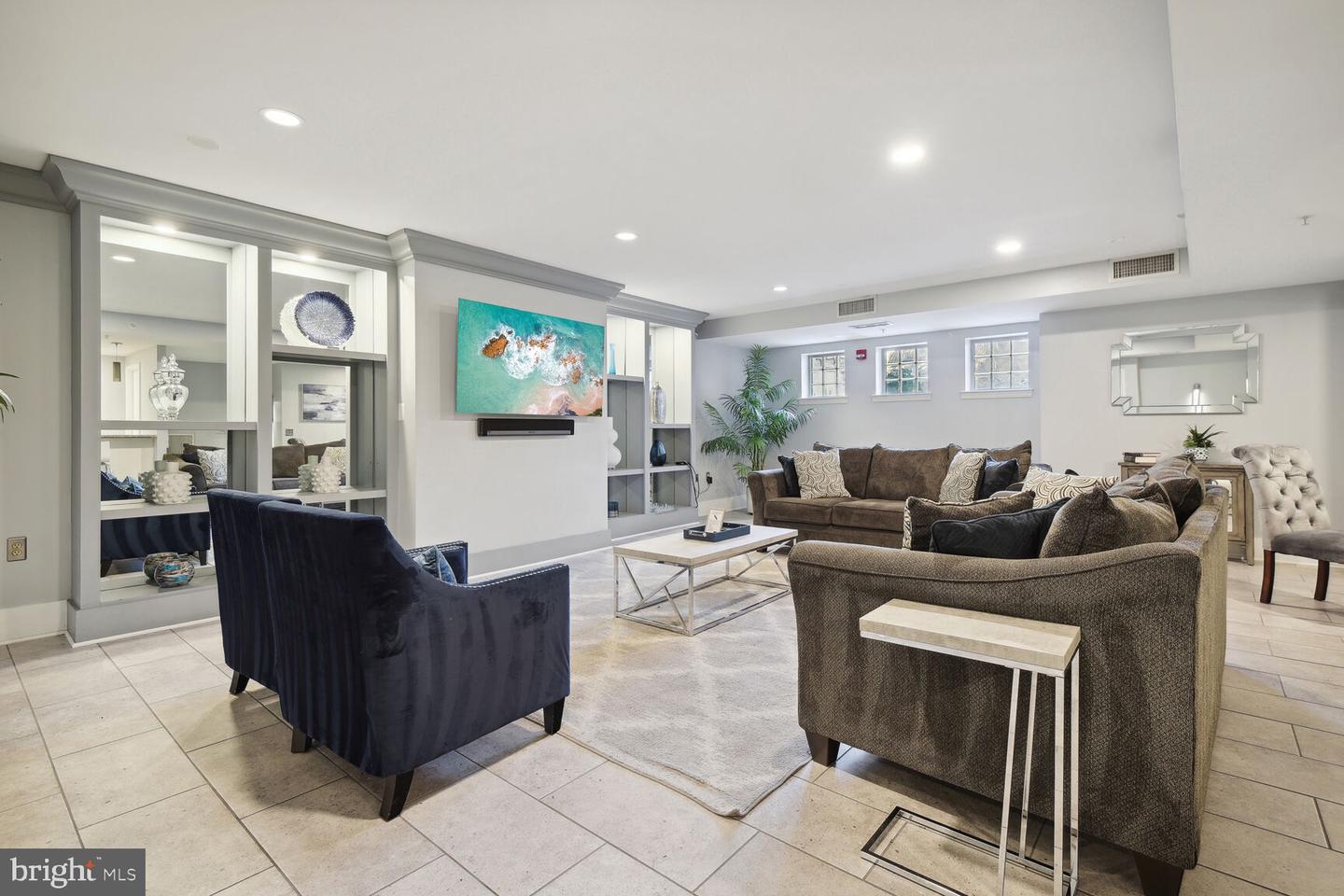 555 MASSACHUSETTS AVE NW #406, WASHINGTON, District Of Columbia 20001, 1 Bedroom Bedrooms, ,1 BathroomBathrooms,Residential,For sale,555 MASSACHUSETTS AVE NW #406,DCDC2226998 MLS # DCDC2226998