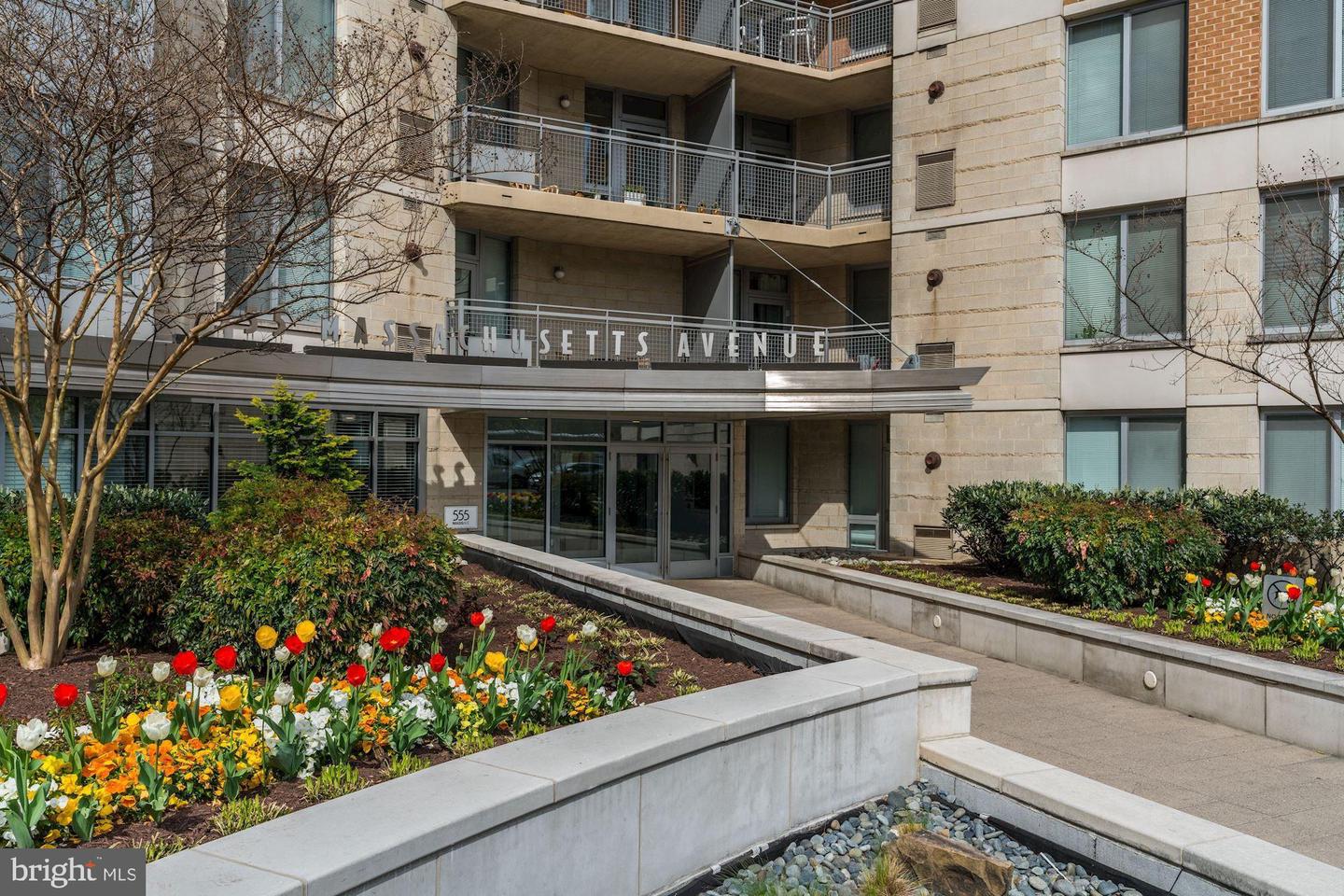 555 MASSACHUSETTS AVE NW #406, WASHINGTON, District Of Columbia 20001, 1 Bedroom Bedrooms, ,1 BathroomBathrooms,Residential,For sale,555 MASSACHUSETTS AVE NW #406,DCDC2226998 MLS # DCDC2226998