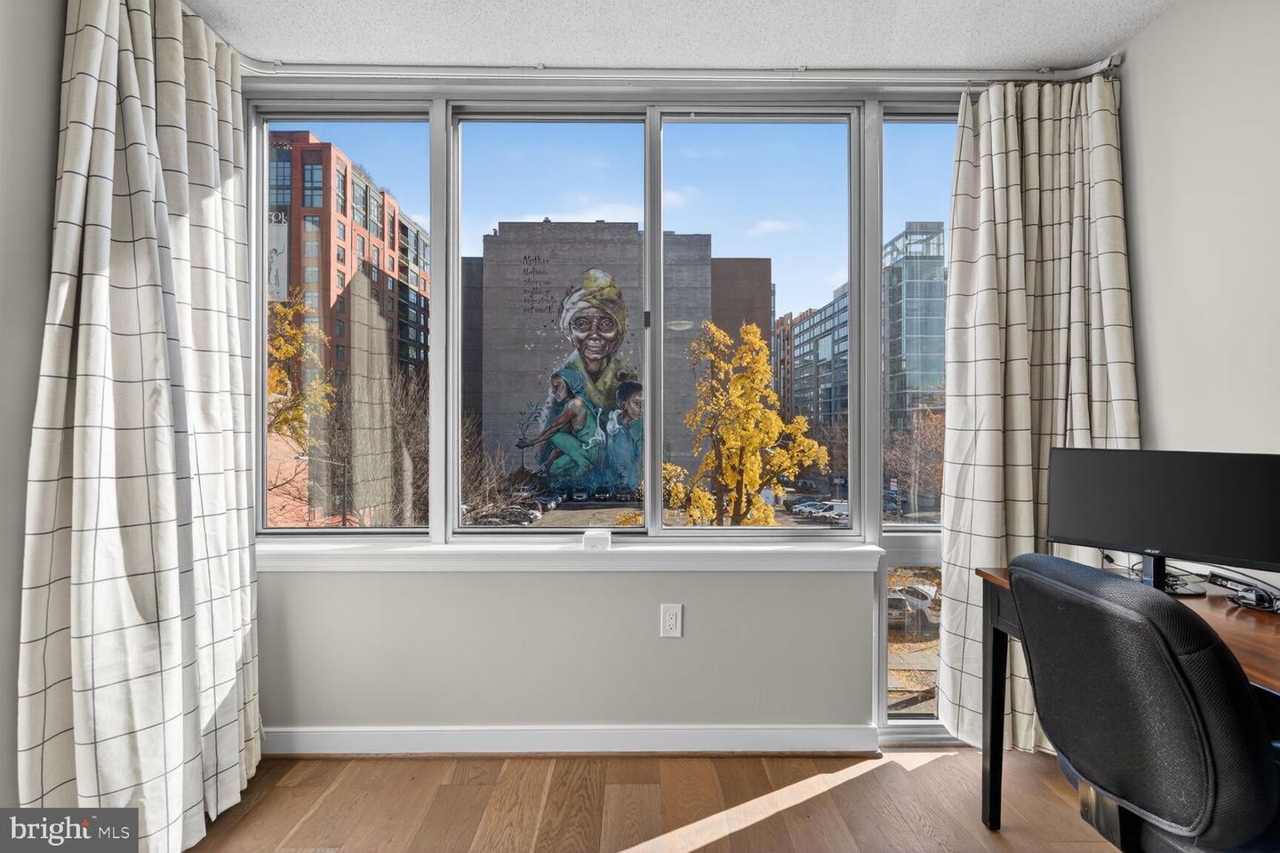 555 MASSACHUSETTS AVE NW #406, WASHINGTON, District Of Columbia 20001, 1 Bedroom Bedrooms, ,1 BathroomBathrooms,Residential,For sale,555 MASSACHUSETTS AVE NW #406,DCDC2226998 MLS # DCDC2226998