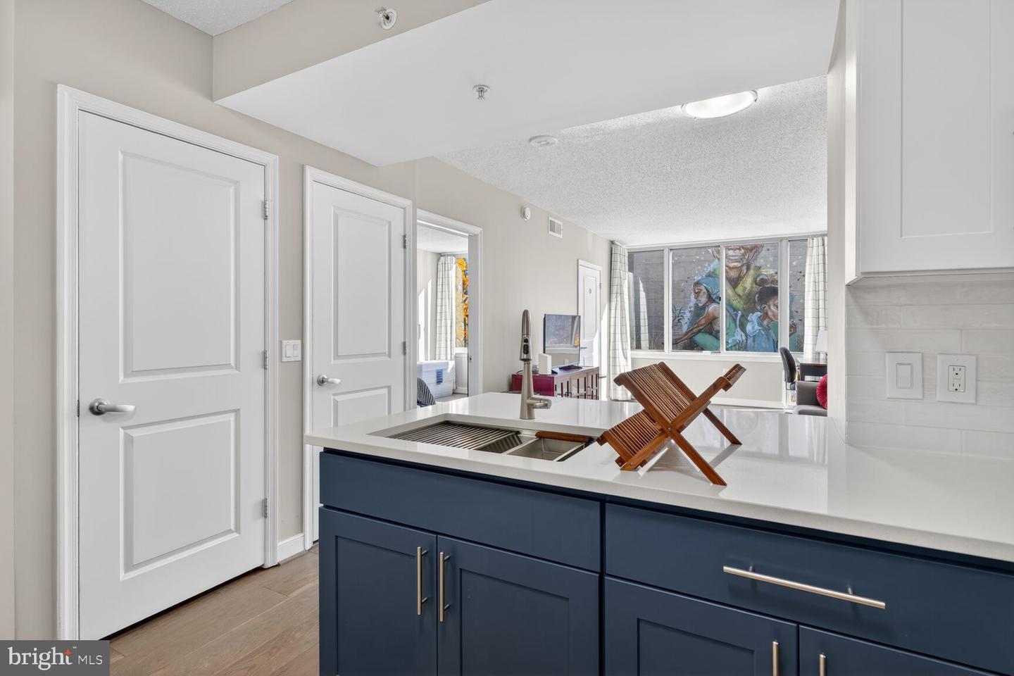 555 MASSACHUSETTS AVE NW #406, WASHINGTON, District Of Columbia 20001, 1 Bedroom Bedrooms, ,1 BathroomBathrooms,Residential,For sale,555 MASSACHUSETTS AVE NW #406,DCDC2226998 MLS # DCDC2226998