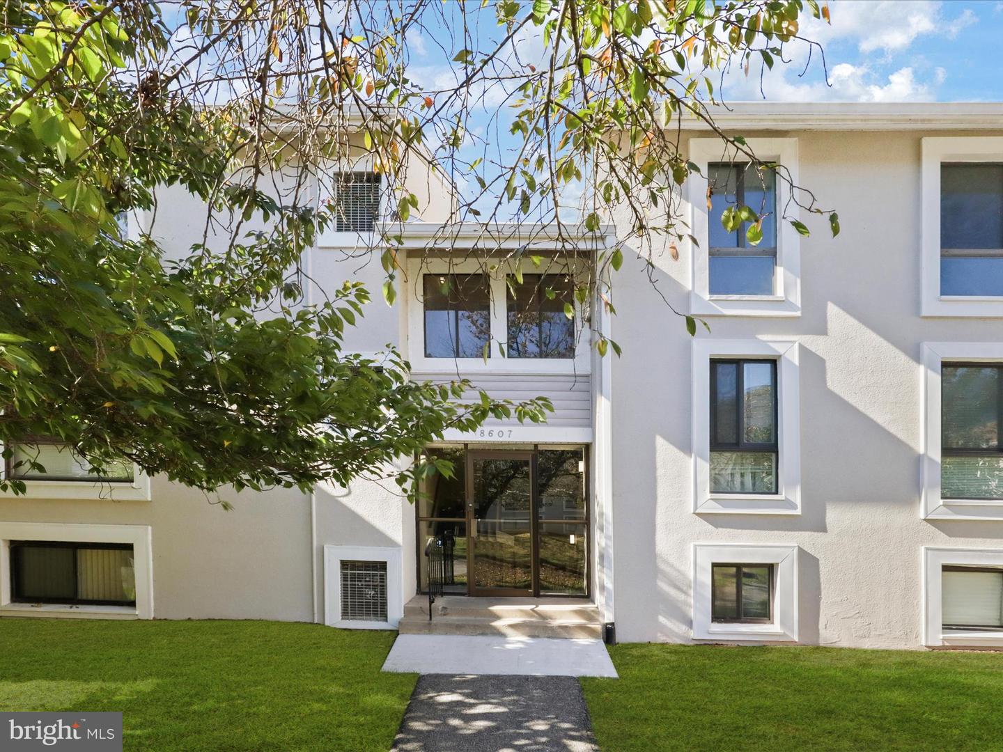 8607-D VILLAGE WAY #07/8607D, ALEXANDRIA, Virginia 22309, 3 Bedrooms Bedrooms, ,2 BathroomsBathrooms,Residential,For sale,8607-D VILLAGE WAY #07/8607D,VAFX2274696 MLS # VAFX2274696