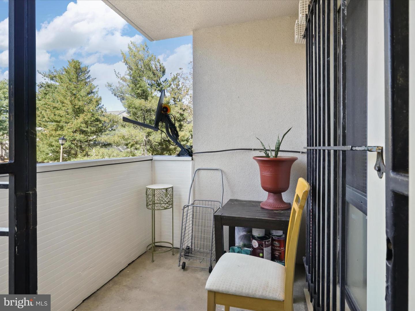 8607-D VILLAGE WAY #07/8607D, ALEXANDRIA, Virginia 22309, 3 Bedrooms Bedrooms, ,2 BathroomsBathrooms,Residential,For sale,8607-D VILLAGE WAY #07/8607D,VAFX2274696 MLS # VAFX2274696