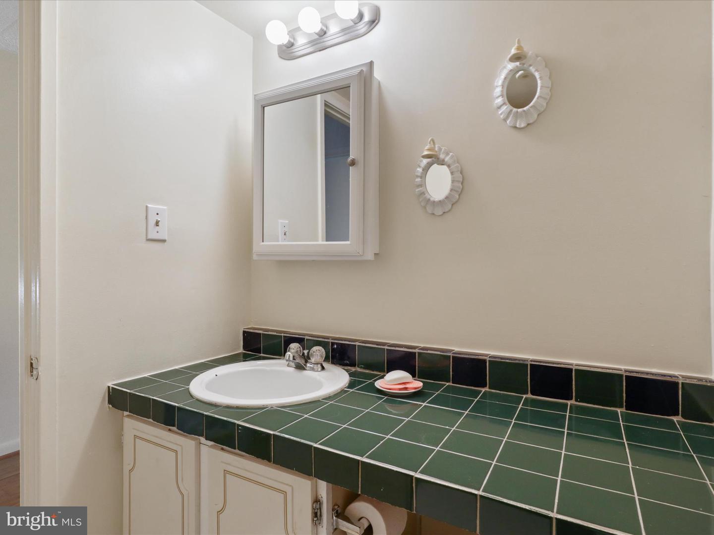 8607-D VILLAGE WAY #07/8607D, ALEXANDRIA, Virginia 22309, 3 Bedrooms Bedrooms, ,2 BathroomsBathrooms,Residential,For sale,8607-D VILLAGE WAY #07/8607D,VAFX2274696 MLS # VAFX2274696