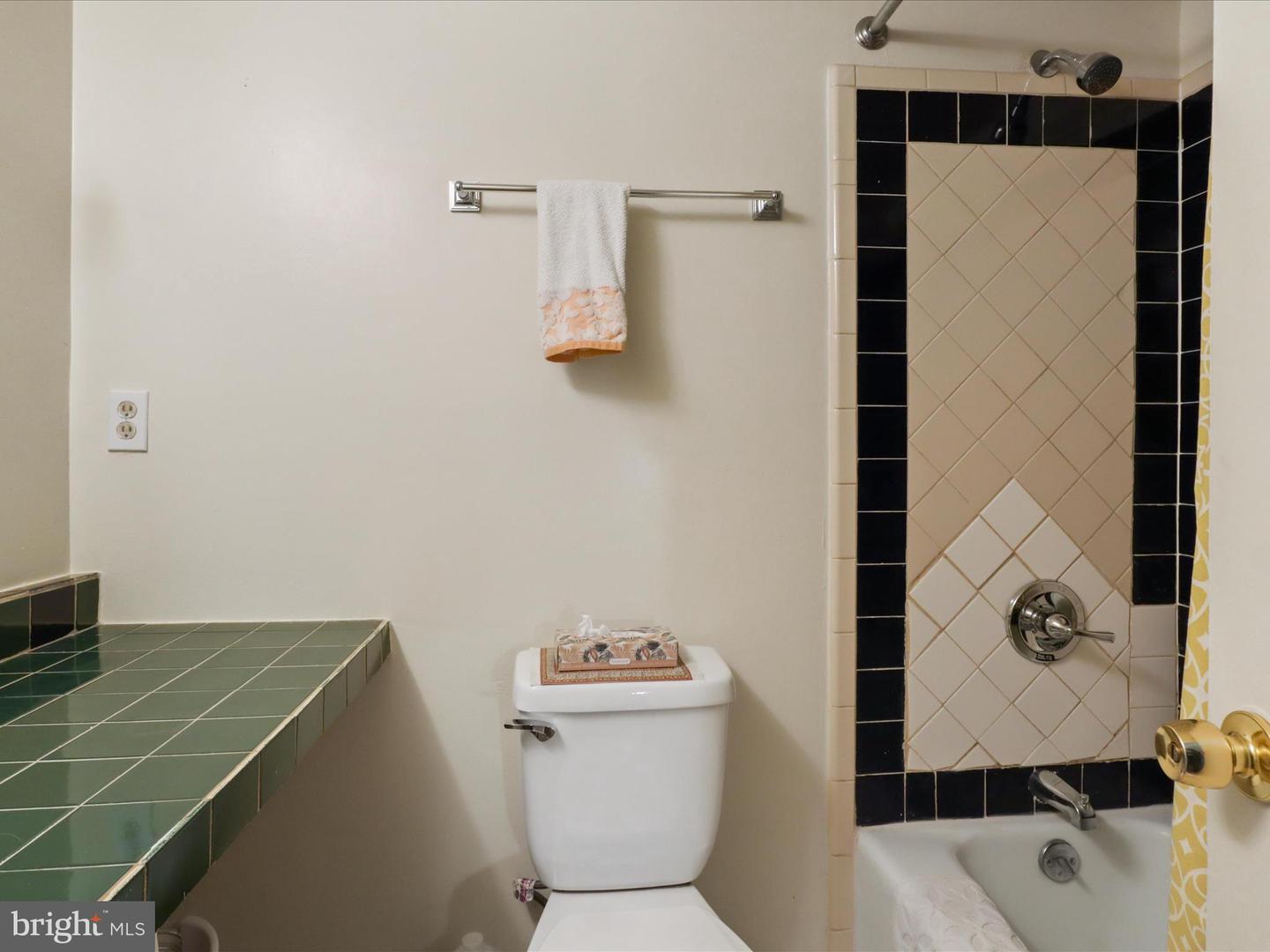 8607-D VILLAGE WAY #07/8607D, ALEXANDRIA, Virginia 22309, 3 Bedrooms Bedrooms, ,2 BathroomsBathrooms,Residential,For sale,8607-D VILLAGE WAY #07/8607D,VAFX2274696 MLS # VAFX2274696