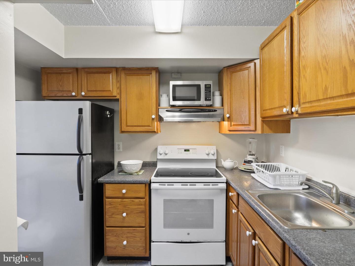 8607-D VILLAGE WAY #07/8607D, ALEXANDRIA, Virginia 22309, 3 Bedrooms Bedrooms, ,2 BathroomsBathrooms,Residential,For sale,8607-D VILLAGE WAY #07/8607D,VAFX2274696 MLS # VAFX2274696