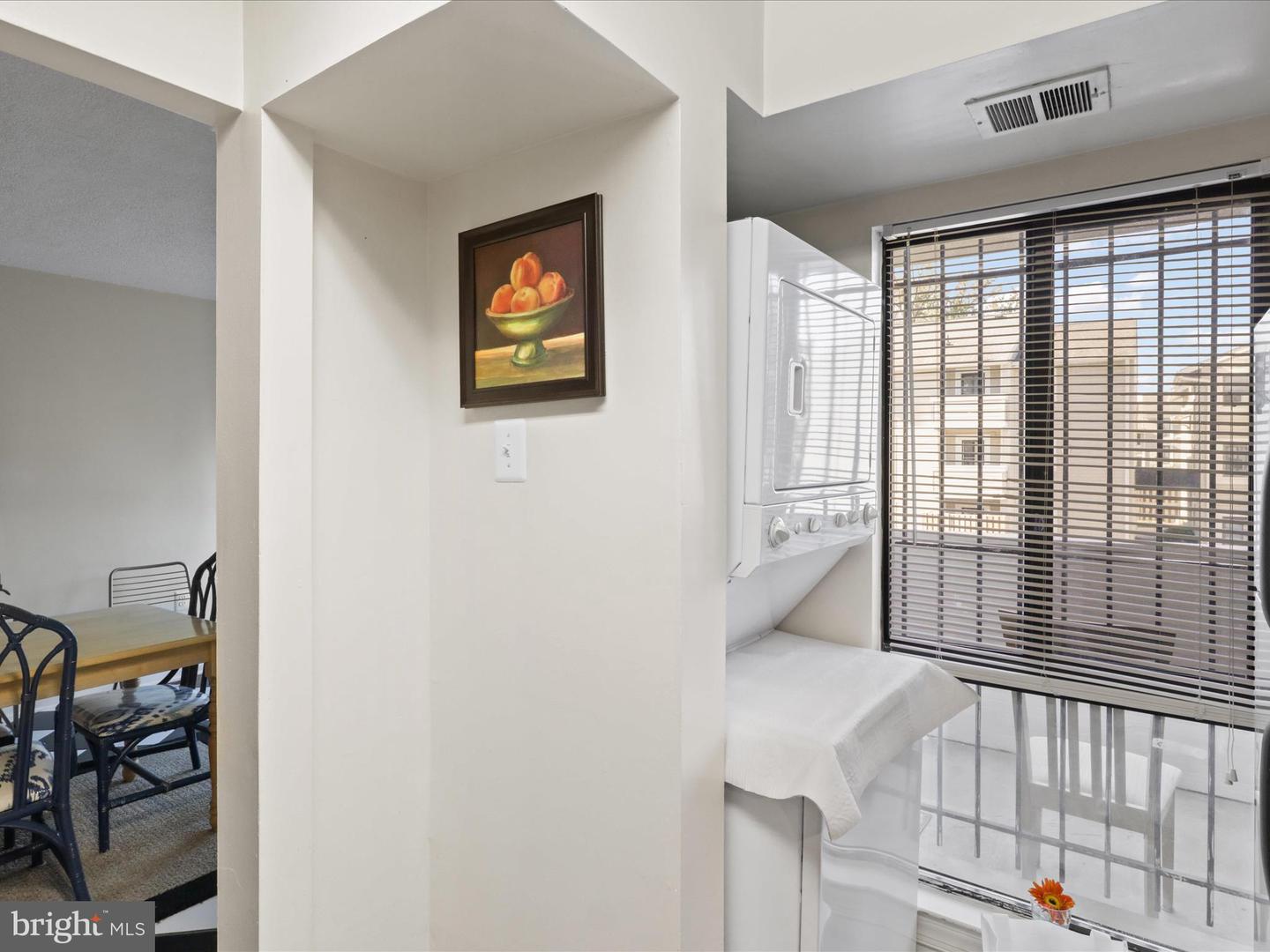 8607-D VILLAGE WAY #07/8607D, ALEXANDRIA, Virginia 22309, 3 Bedrooms Bedrooms, ,2 BathroomsBathrooms,Residential,For sale,8607-D VILLAGE WAY #07/8607D,VAFX2274696 MLS # VAFX2274696