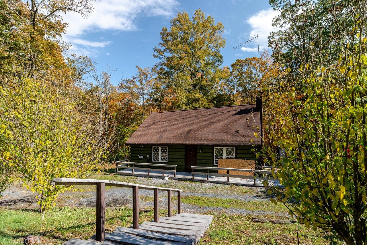 115 RISK RD, NEW MARKET, Virginia 22844, 2 Bedrooms Bedrooms, ,1 BathroomBathrooms,Residential,115 RISK RD,670579 MLS # 670579 115 RISK RD, NEW MARKET, Virginia 22844, 2 Bedrooms Bedrooms, ,1 BathroomBathrooms,Residential,115 RISK RD,670579 MLS # 670579