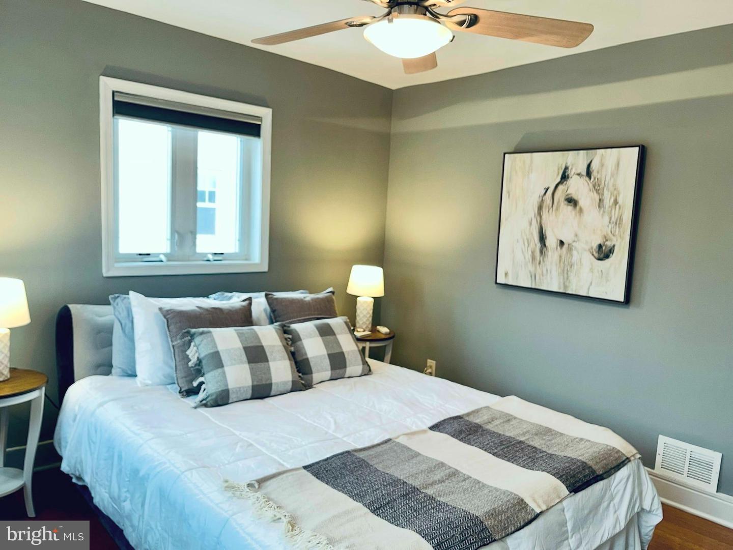 5-A CUSTIS AVE E, ALEXANDRIA, Virginia 22301, 3 Bedrooms Bedrooms, ,2 BathroomsBathrooms,Residential,For sale,5-A CUSTIS AVE E,VAAX2051080 MLS # VAAX2051080