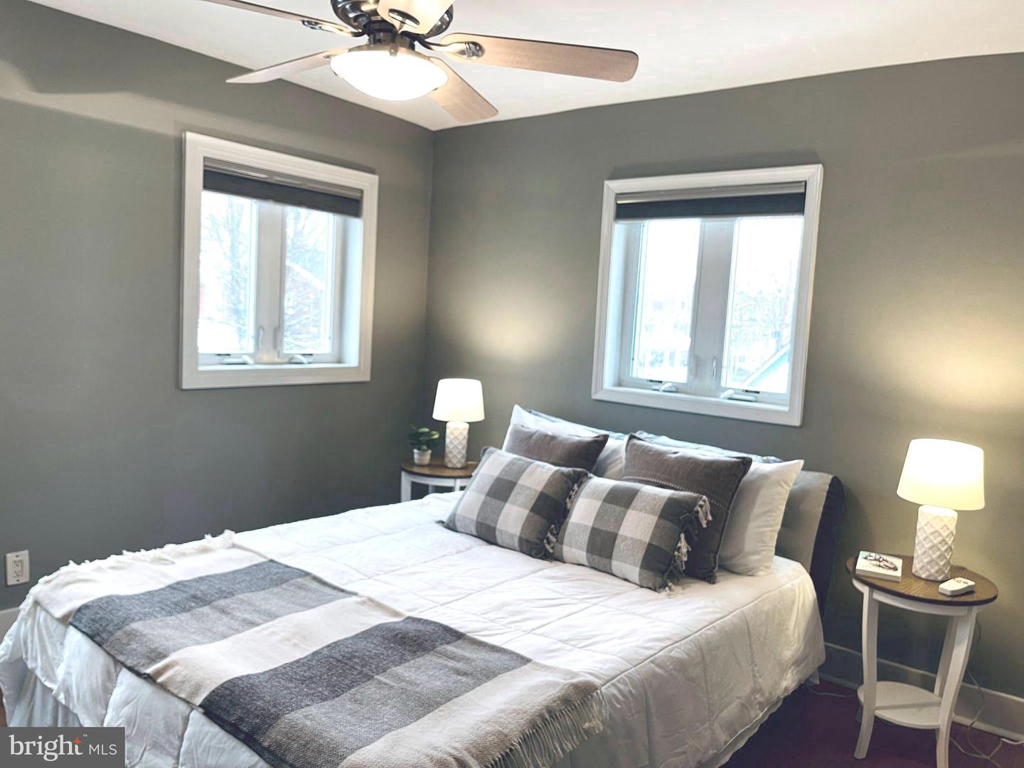 5-A CUSTIS AVE E, ALEXANDRIA, Virginia 22301, 3 Bedrooms Bedrooms, ,2 BathroomsBathrooms,Residential,For sale,5-A CUSTIS AVE E,VAAX2051080 MLS # VAAX2051080